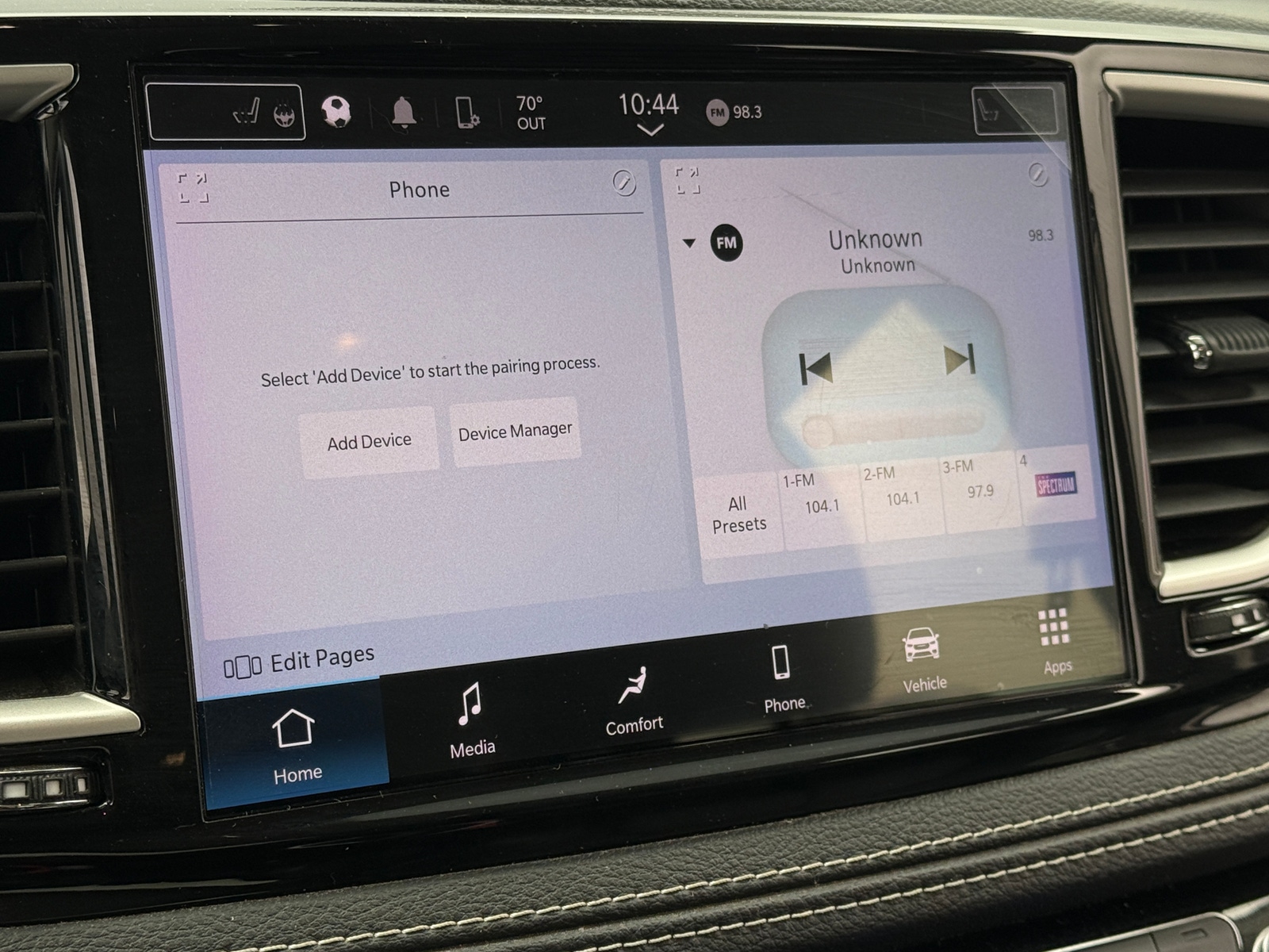 Thumbnail: 2022 Chrysler Pacifica - 3