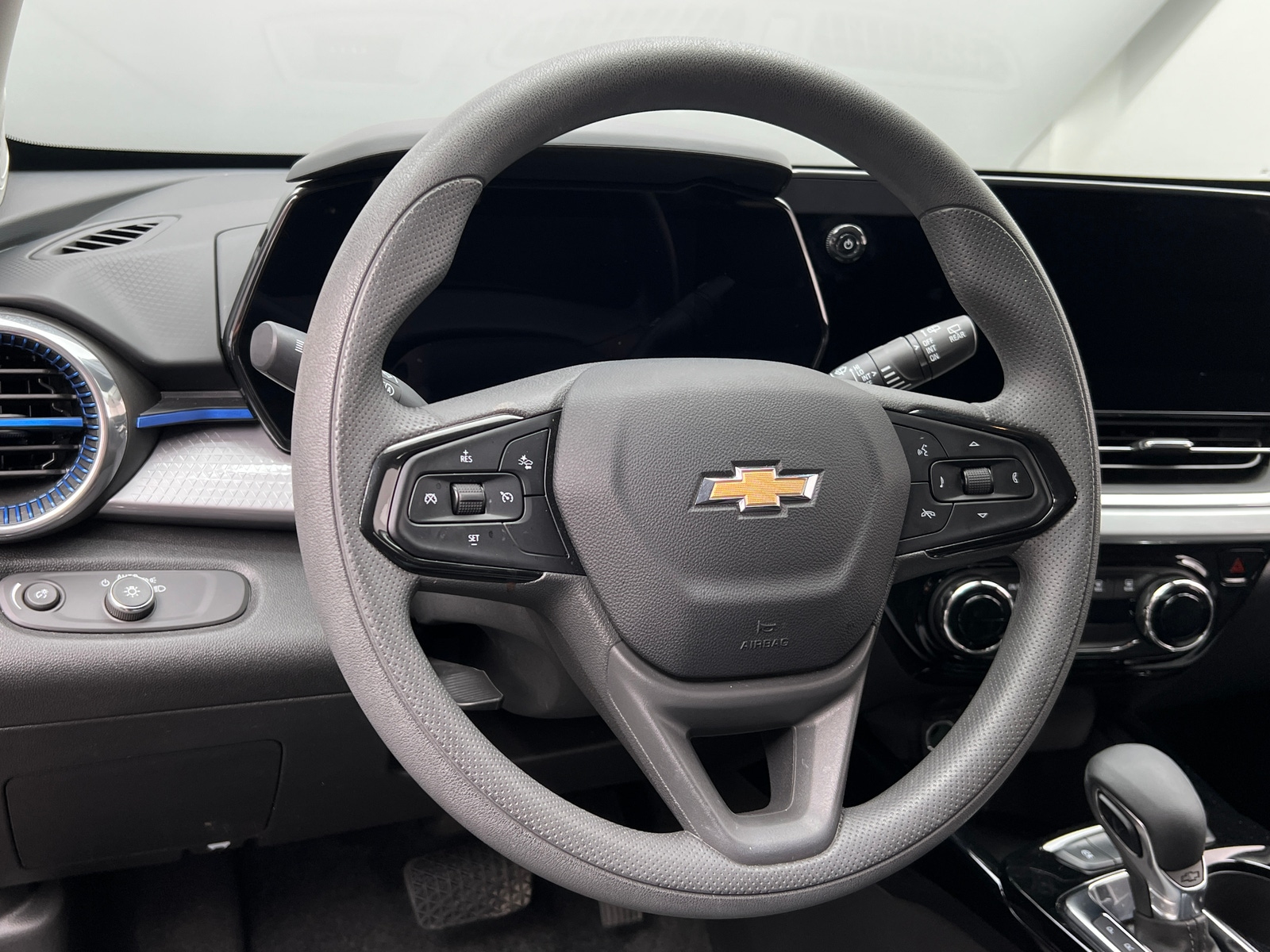 Thumbnail: 2025 Chevrolet Trax - 5