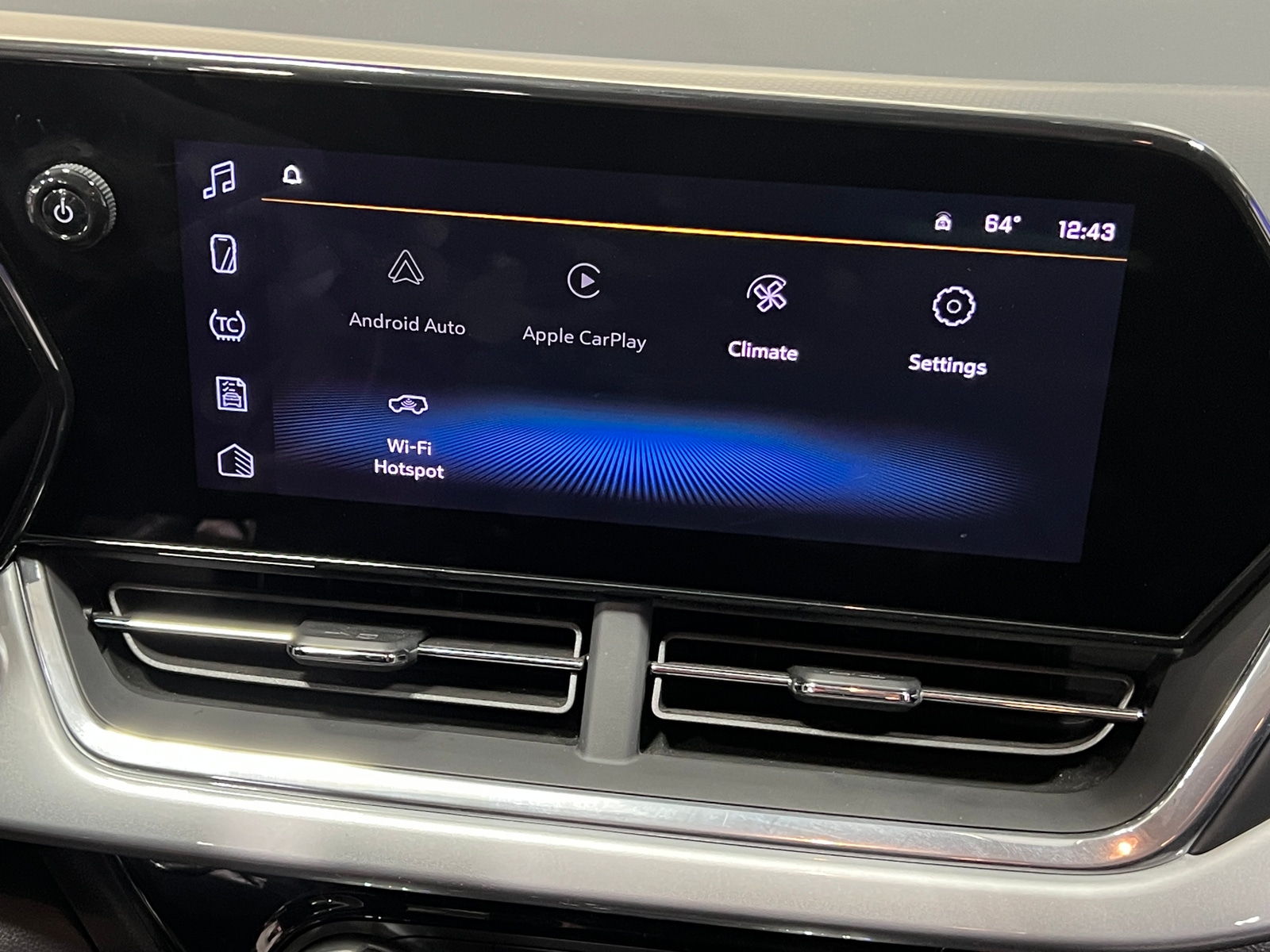 Thumbnail: 2025 Chevrolet Trax - 4