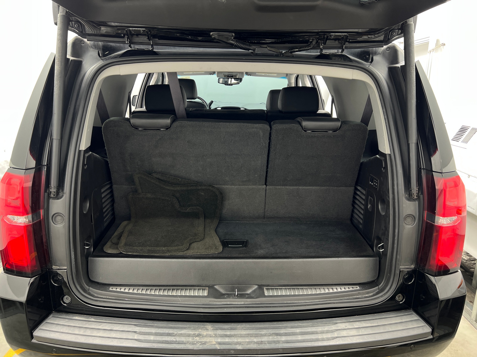 Thumbnail: 2015 Chevrolet Tahoe - 6