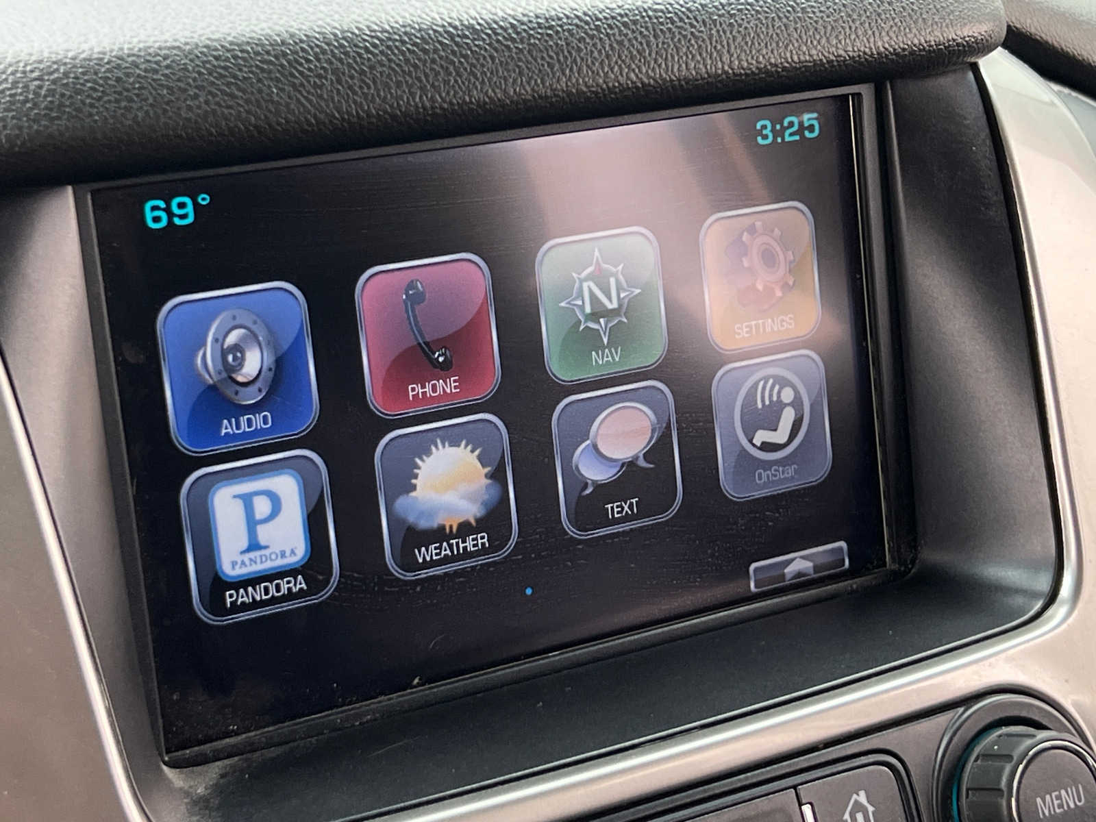 Thumbnail: 2015 Chevrolet Tahoe - 3