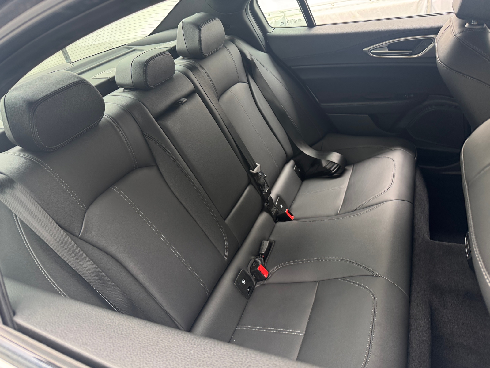 Thumbnail: 2024 Alfa Romeo Giulia - 5