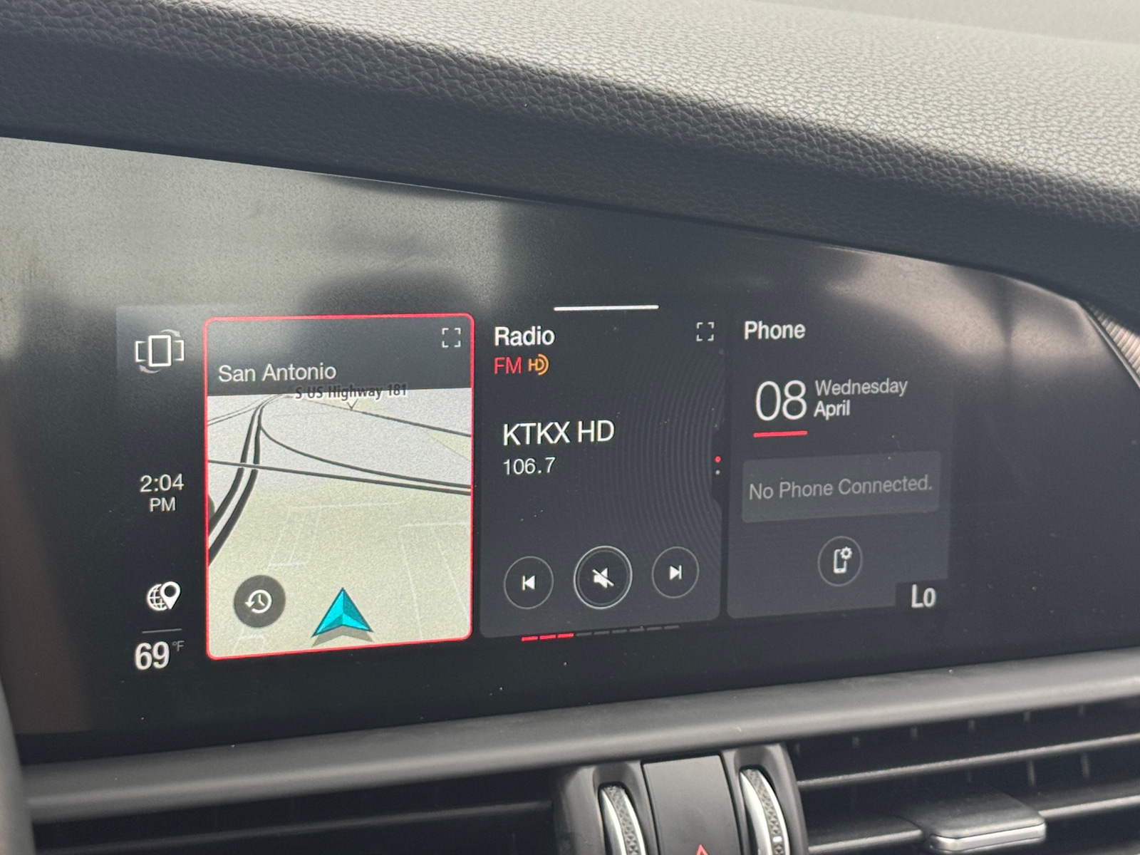 Thumbnail: 2024 Alfa Romeo Giulia - 3