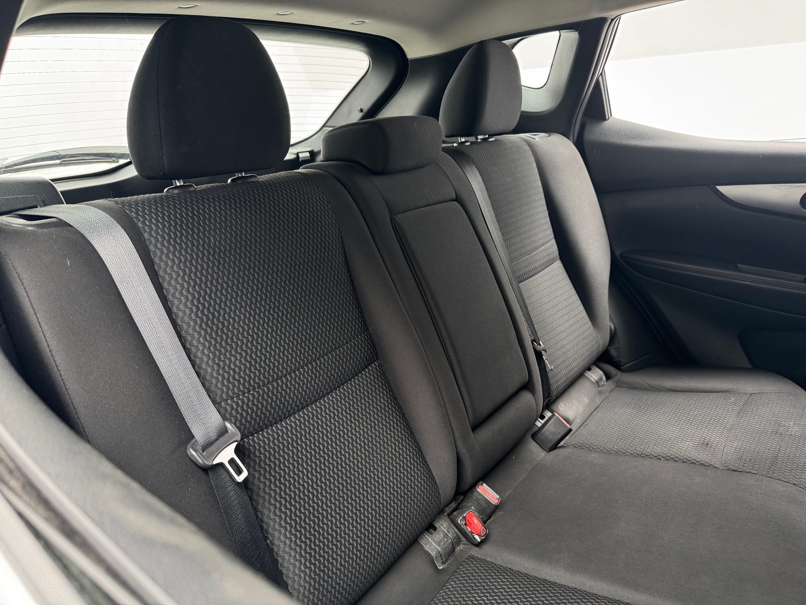 Thumbnail: 2018 Nissan Rogue Sport - 6