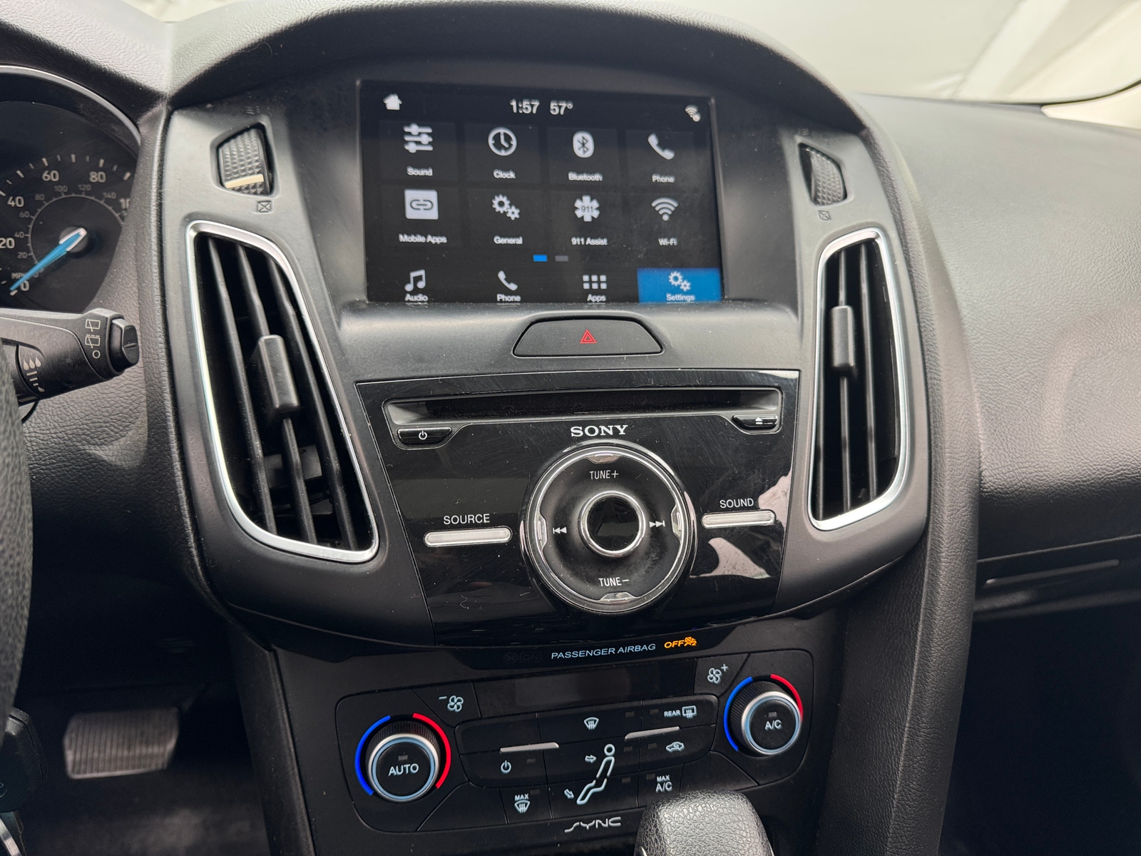 Thumbnail: 2018 Ford Focus - 4