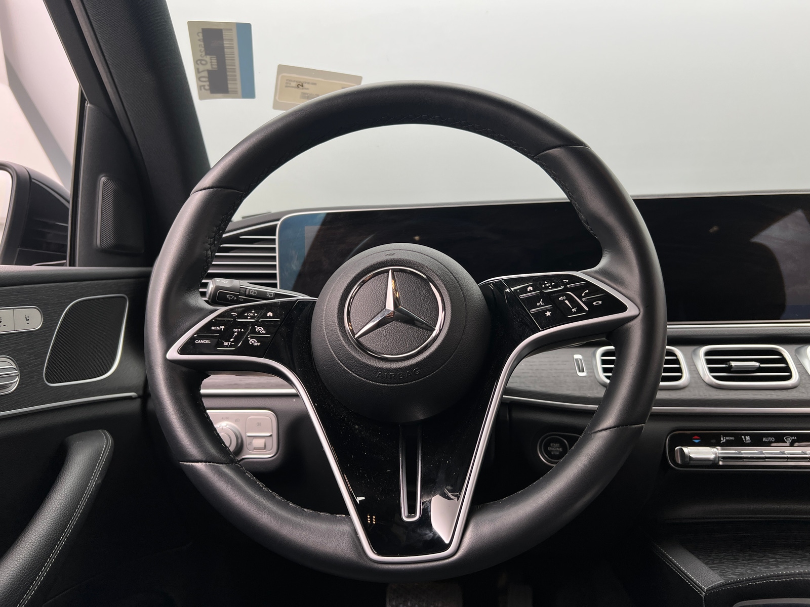 Thumbnail: 2025 Mercedes-Benz GLE - 4