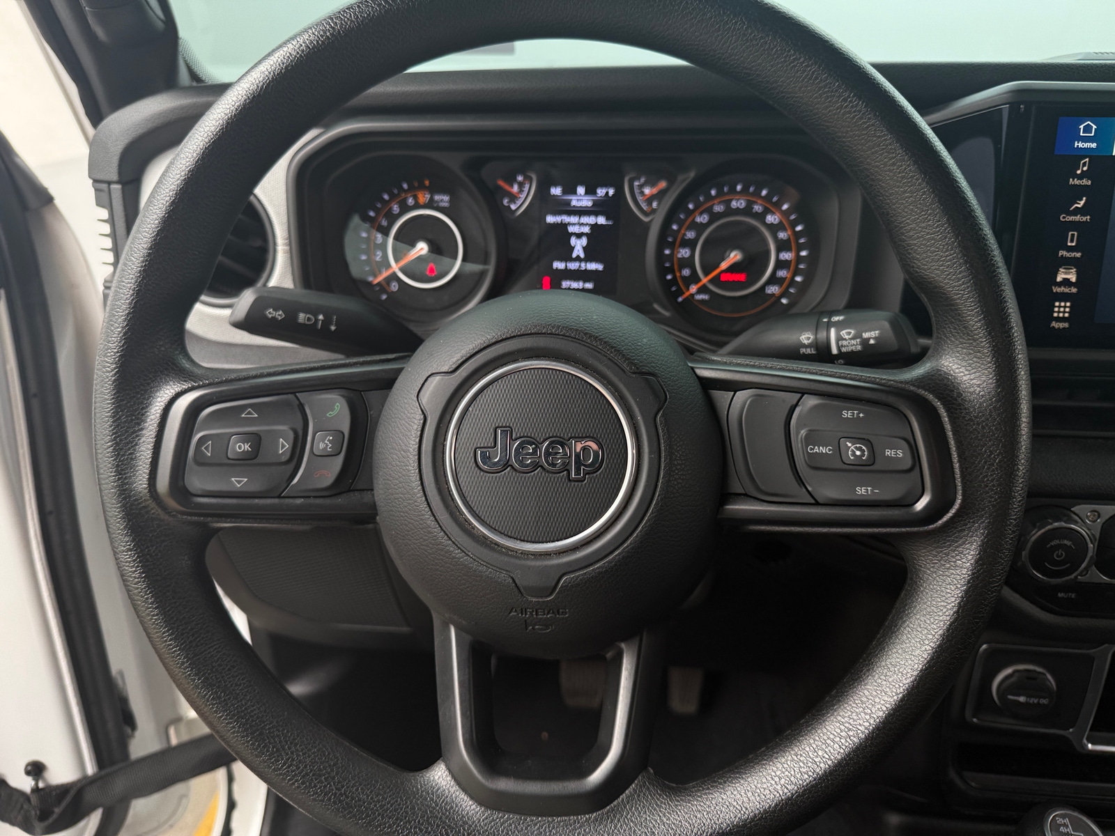 Thumbnail: 2024 Jeep Gladiator - 5