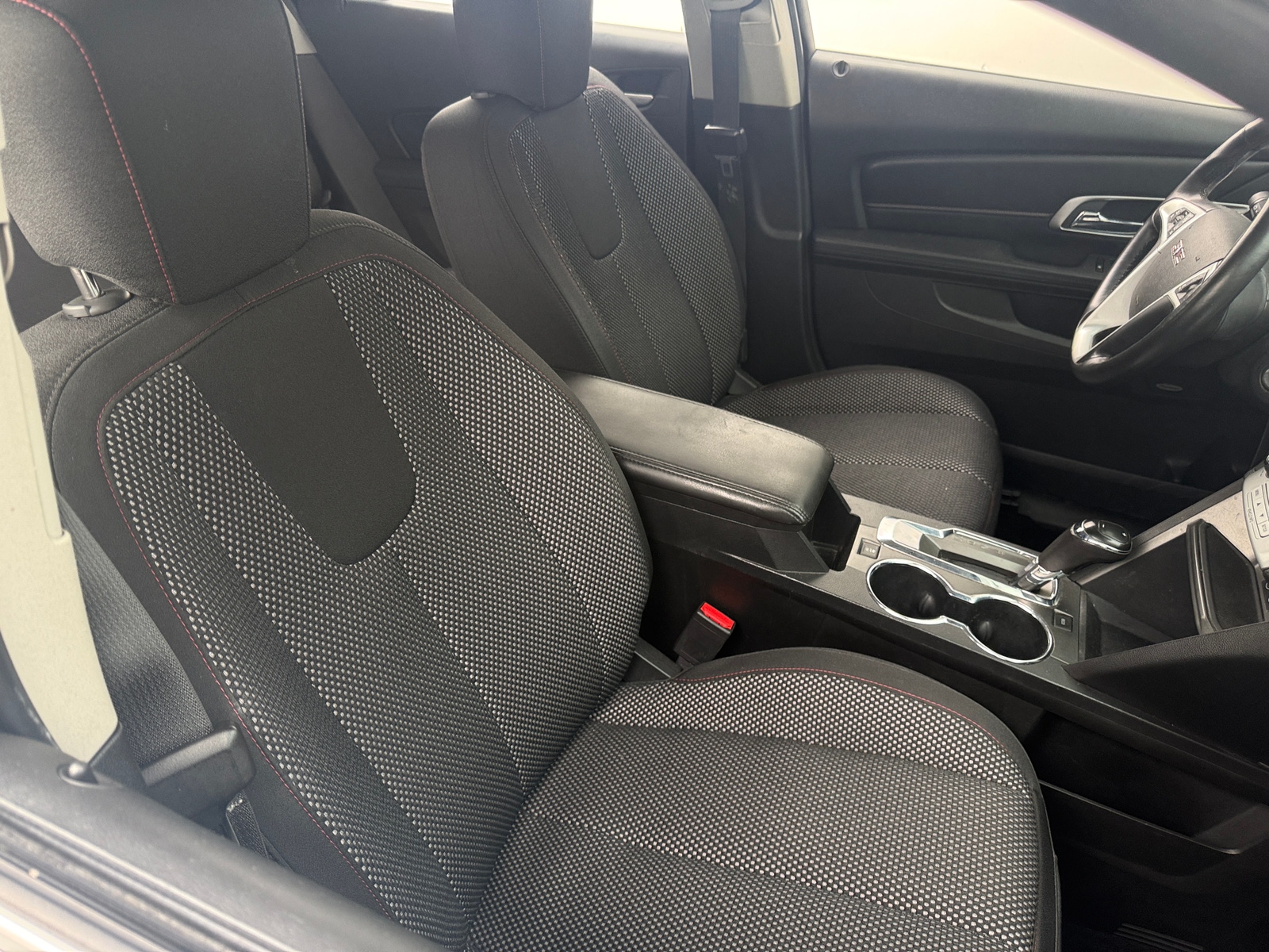 Thumbnail: 2017 GMC Terrain - 2