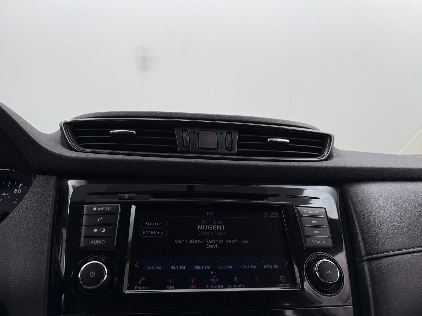 Thumbnail: 2018 Nissan Rogue - 4