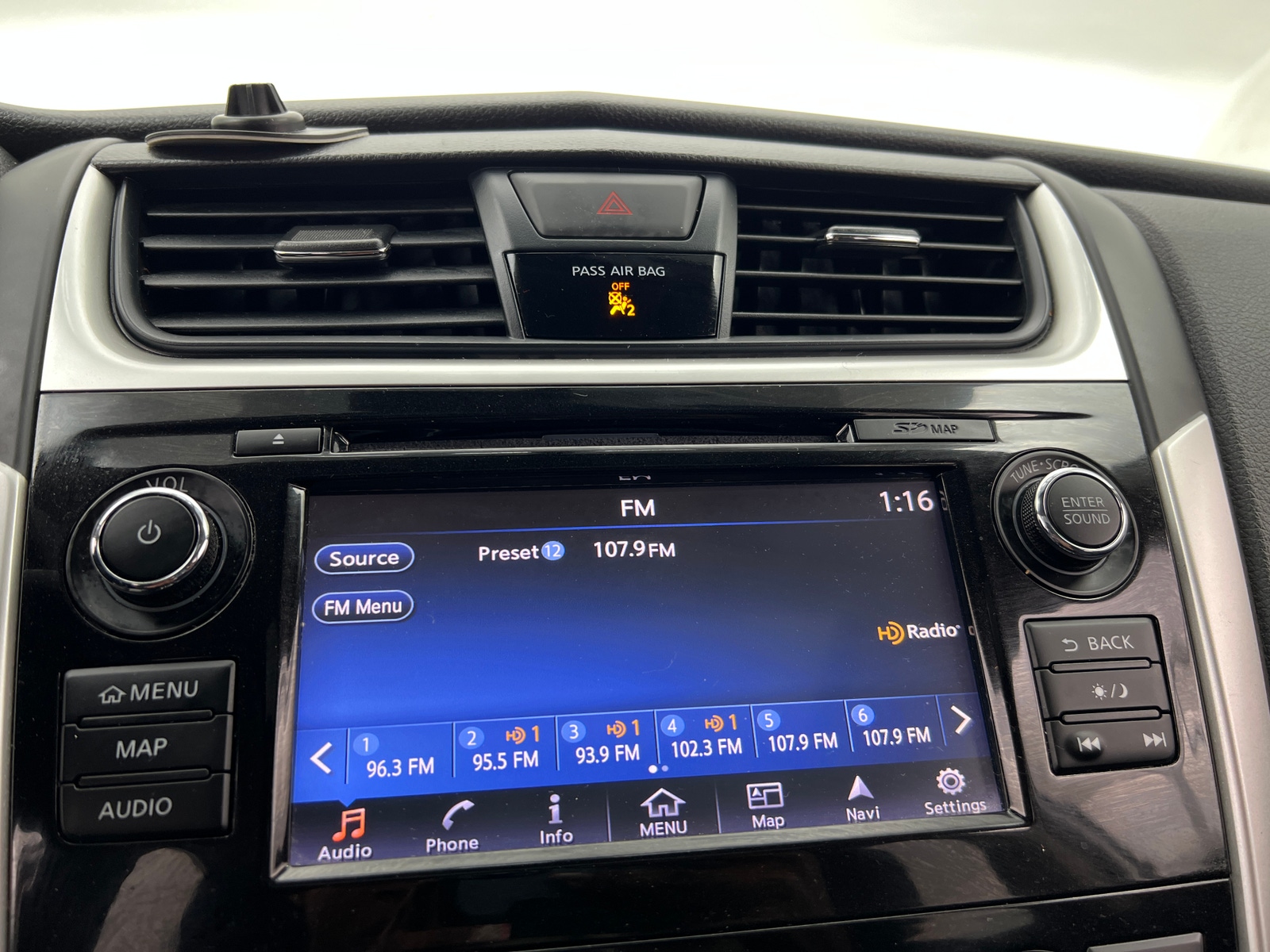 Thumbnail: 2018 Nissan Altima - 4