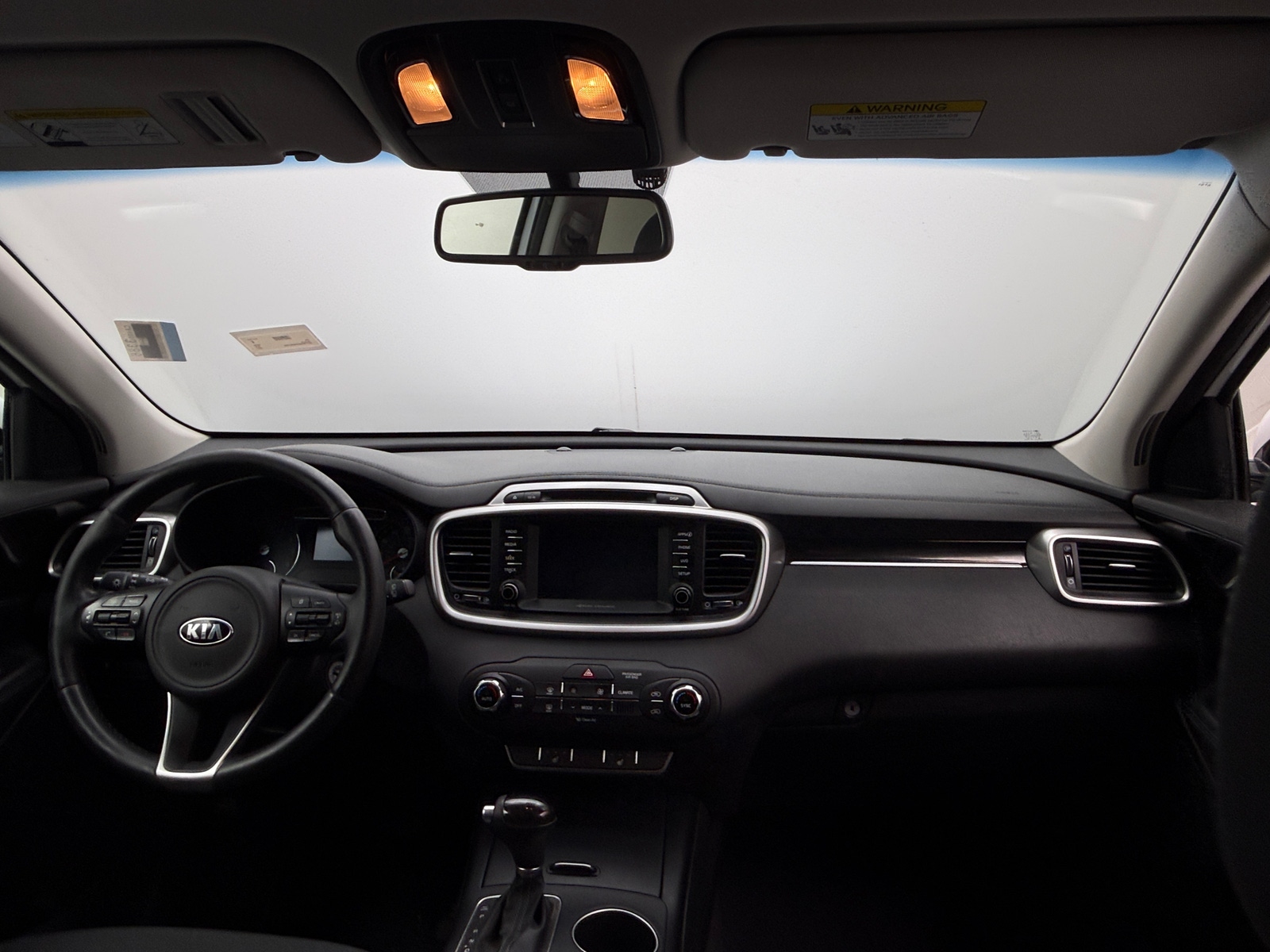 Thumbnail: 2017 Kia Sorento - 3