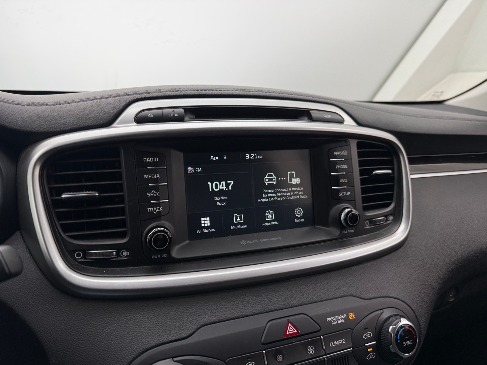 Thumbnail: 2017 Kia Sorento - 4