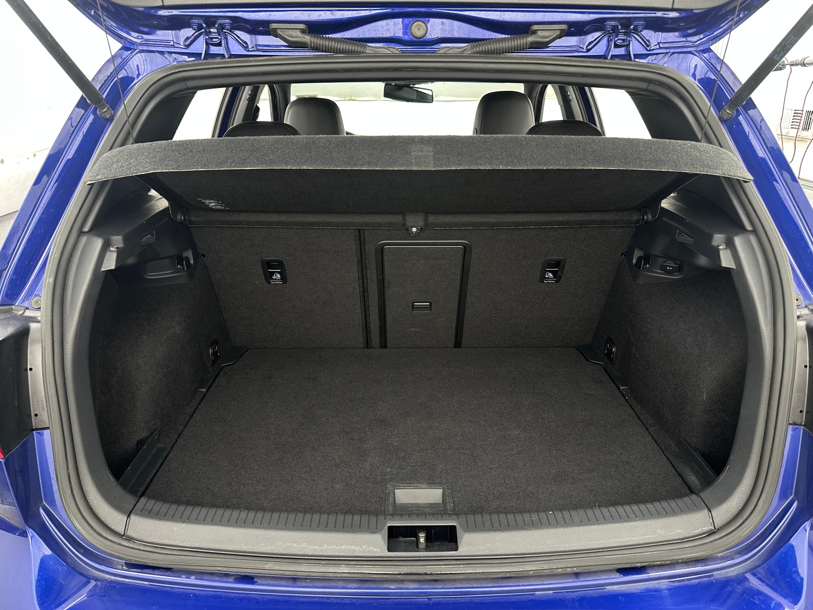 Thumbnail: 2016 Volkswagen Golf - 6
