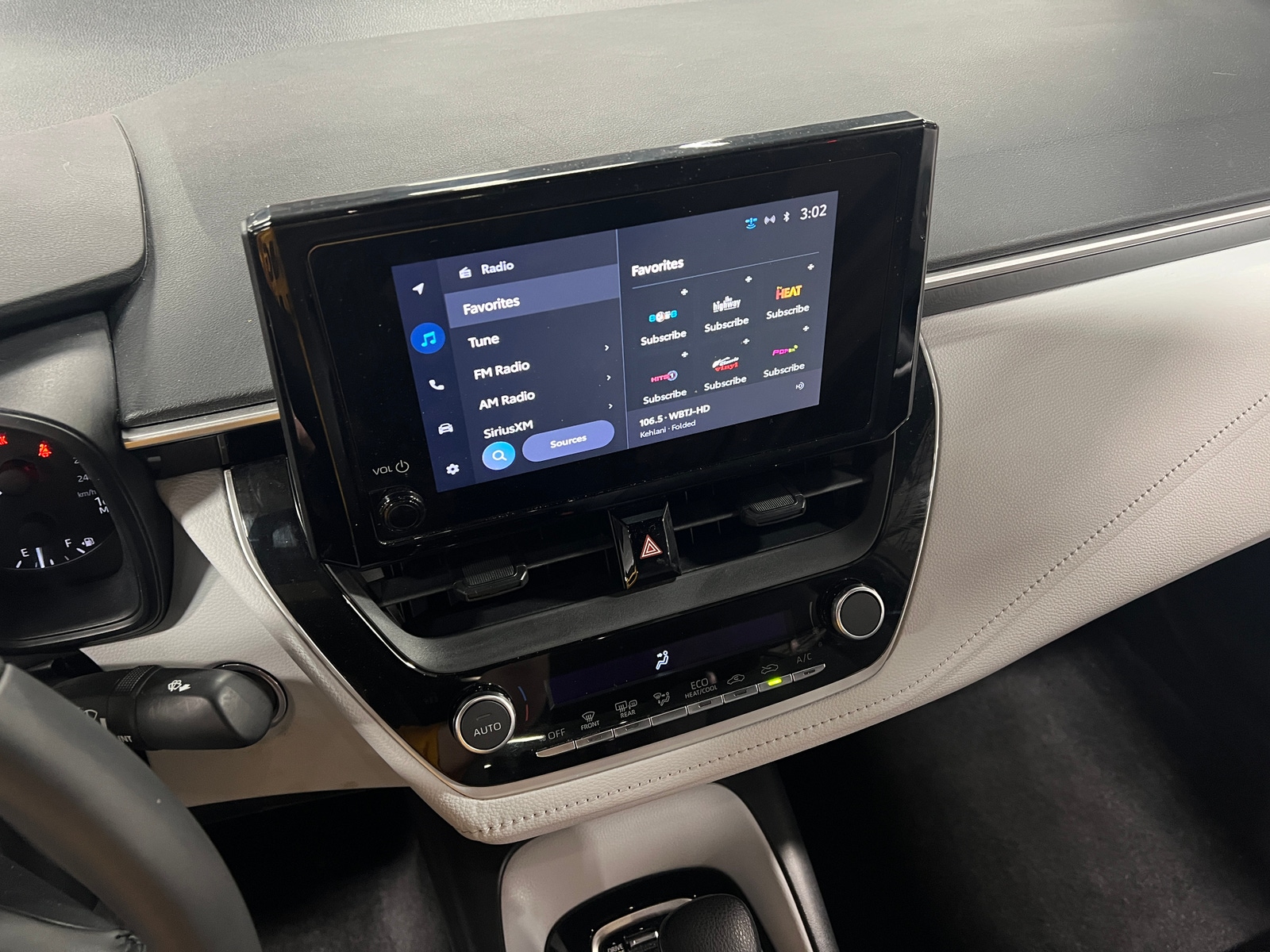 Thumbnail: 2023 Toyota Corolla - 4