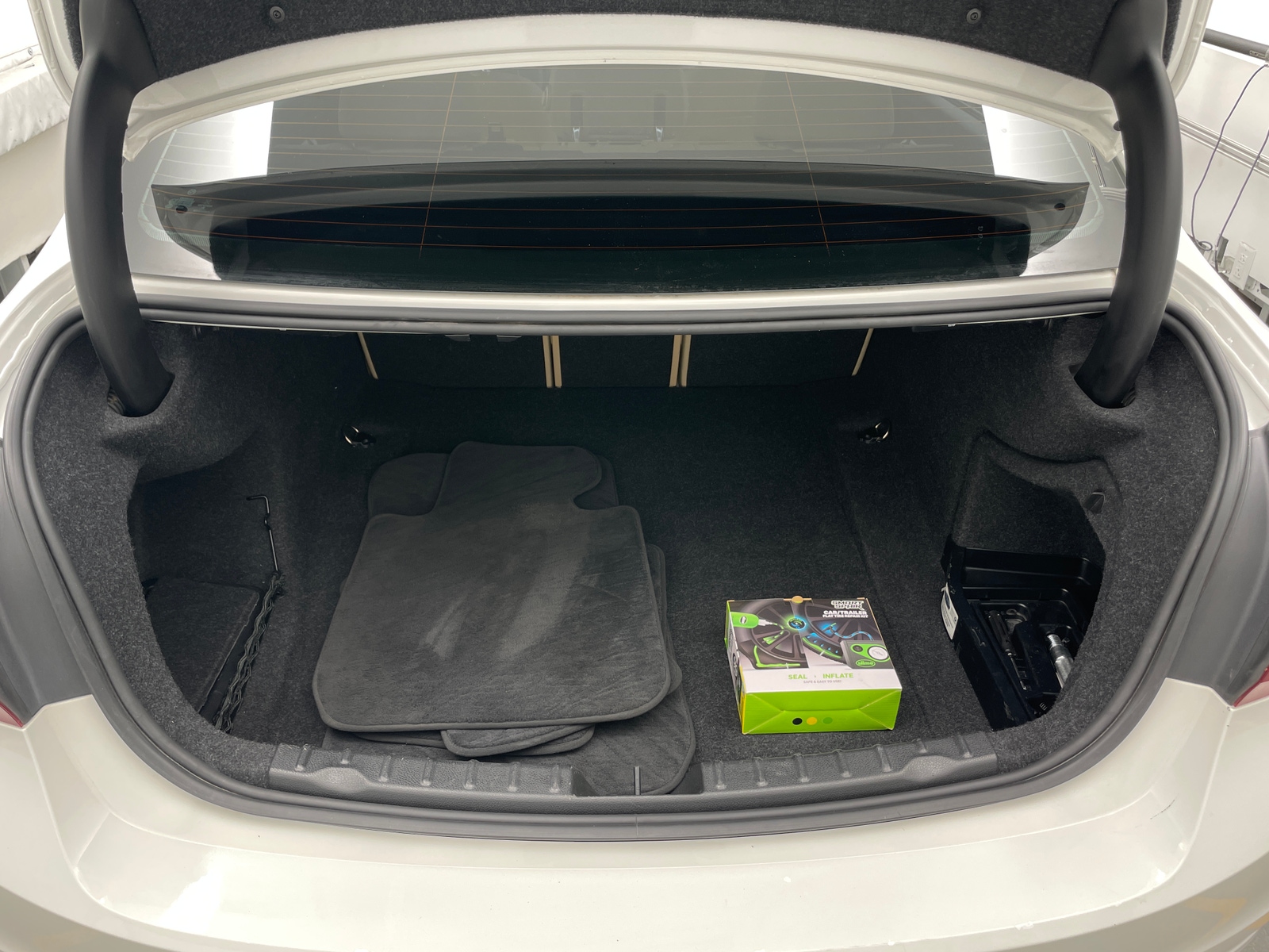 Thumbnail: 2018 BMW 3 Series - 6