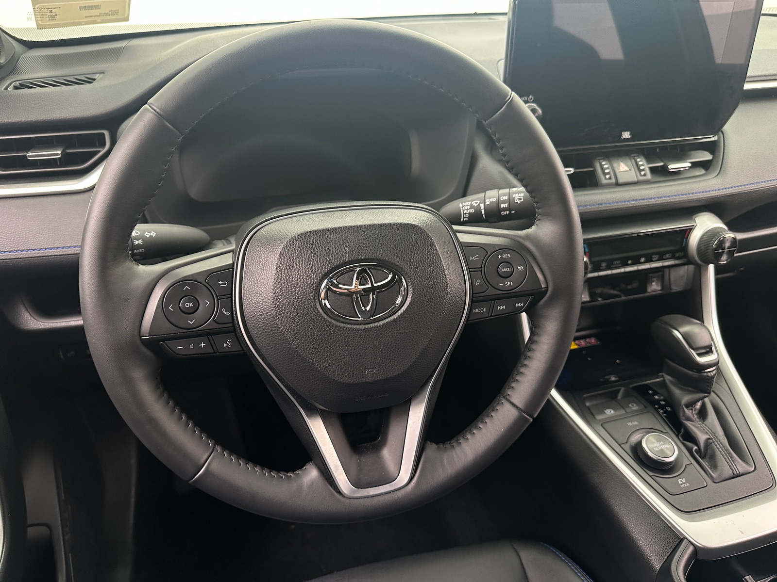 Thumbnail: 2025 Toyota RAV4 - 4