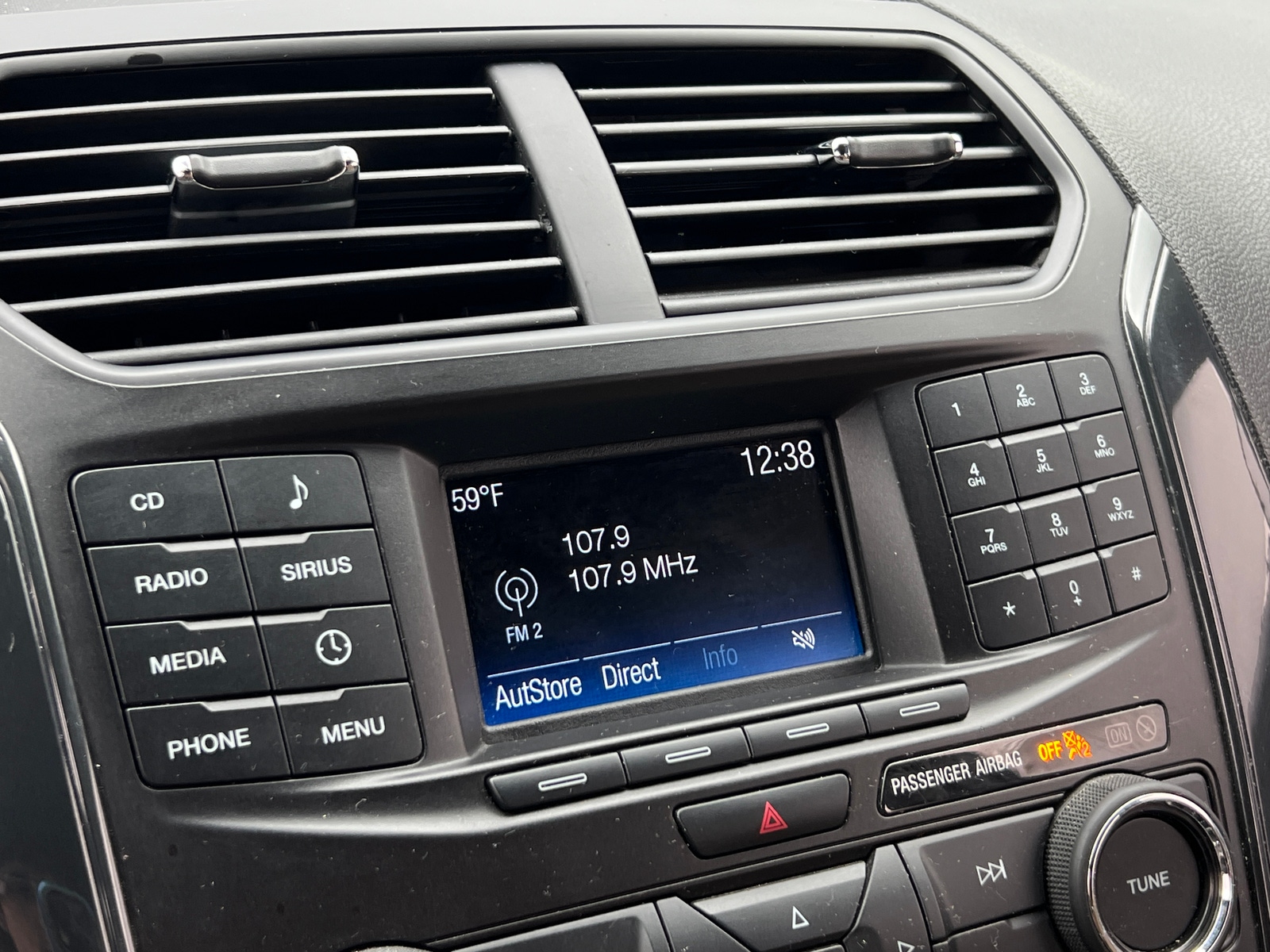 Thumbnail: 2017 Ford Explorer - 4