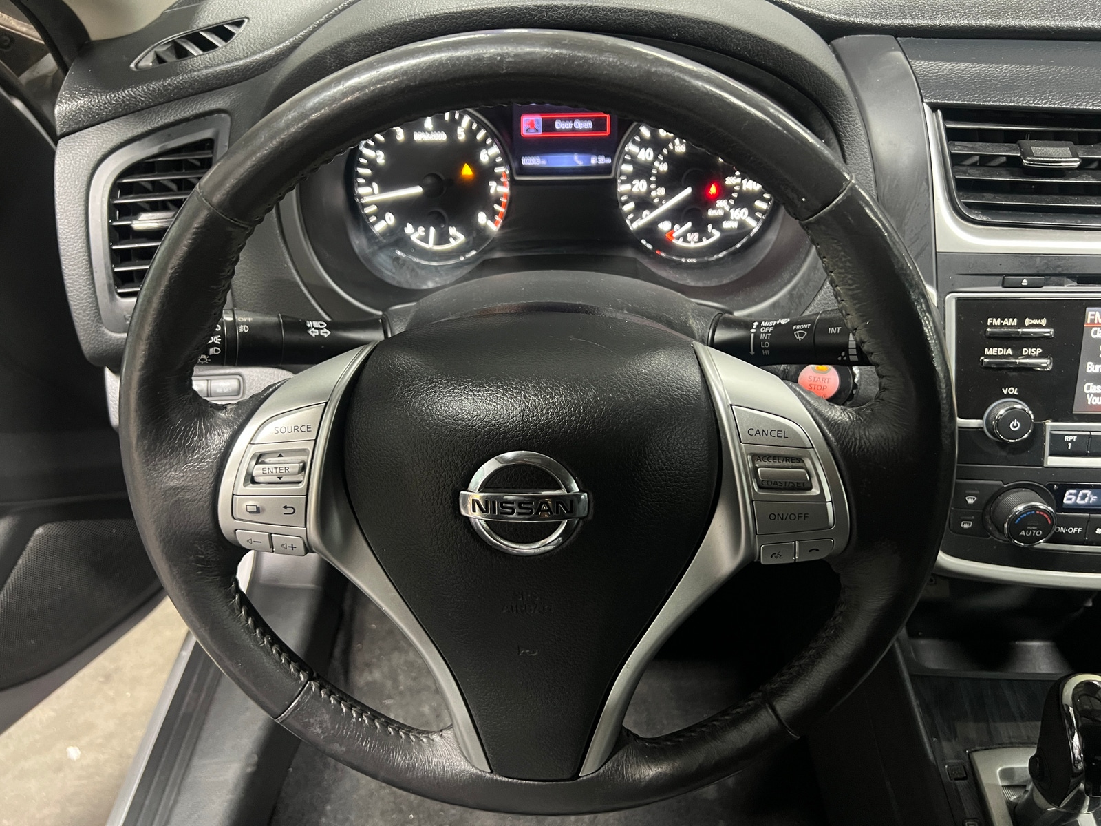 Thumbnail: 2017 Nissan Altima - 4