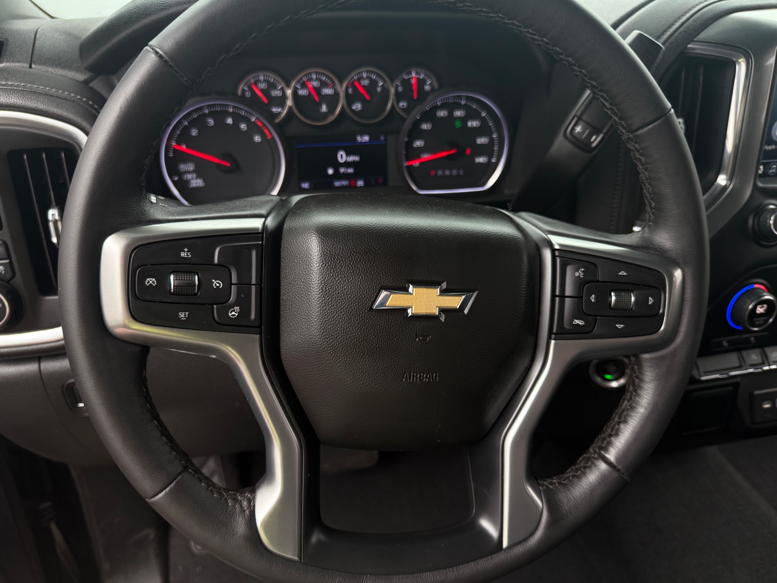 Thumbnail: 2022 Chevrolet Silverado 1500 - 5