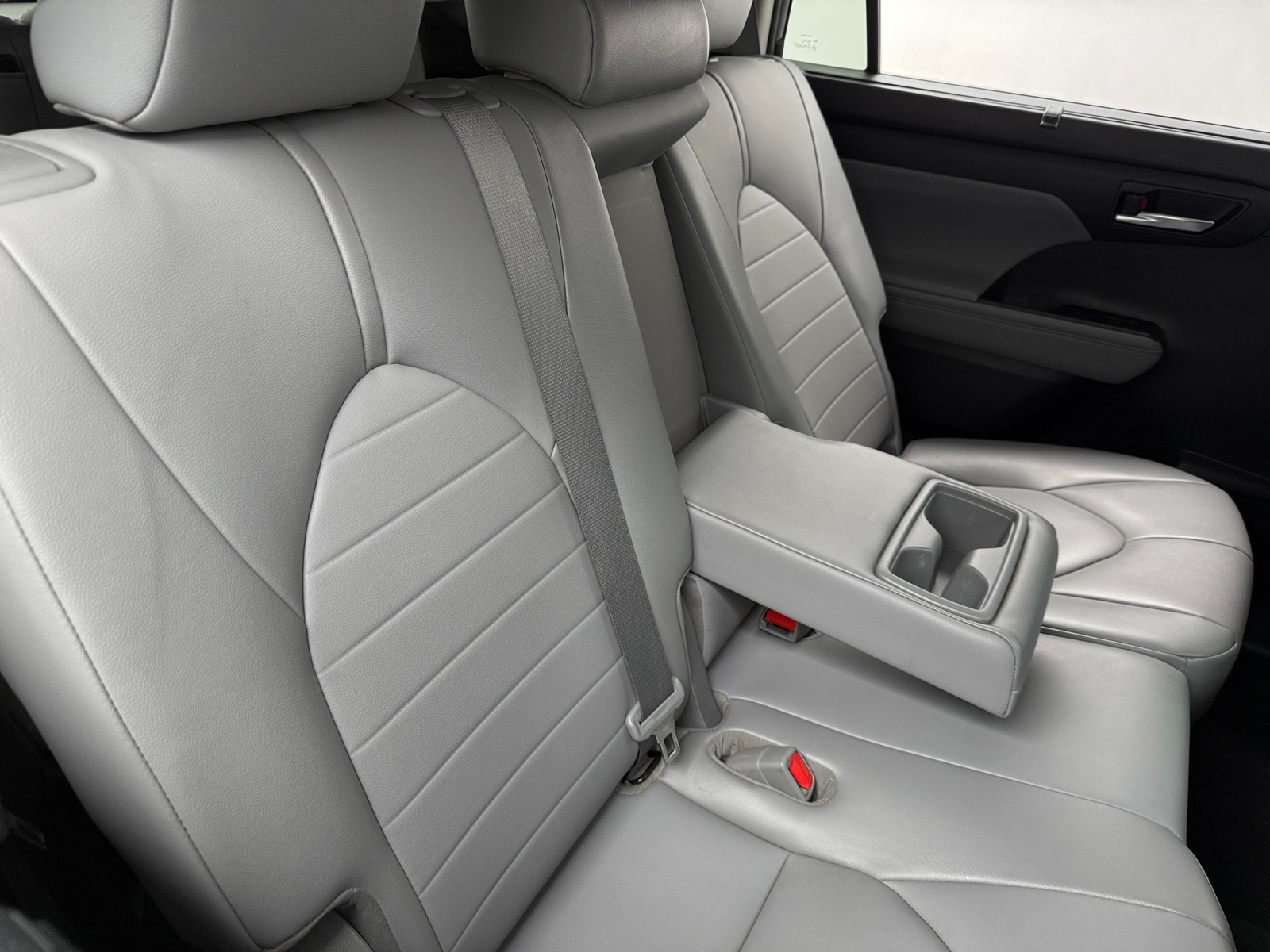 Thumbnail: 2021 Toyota Highlander - 5