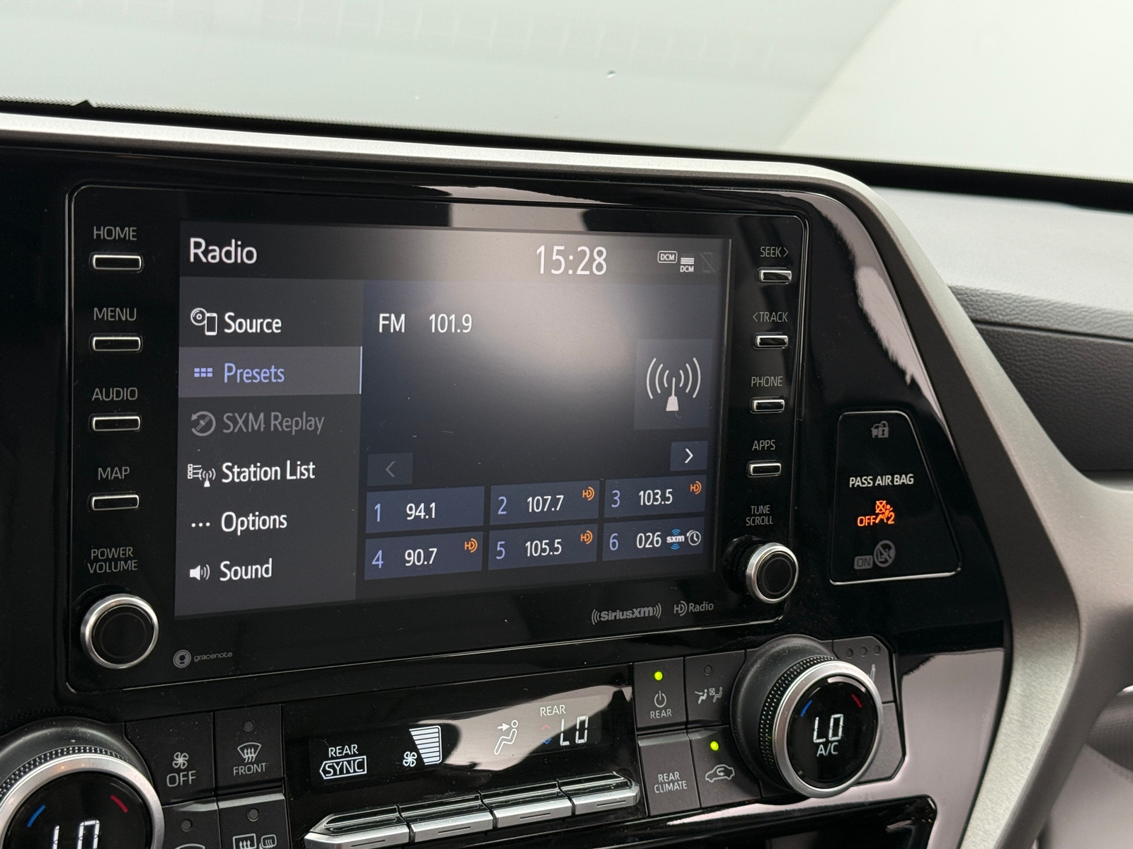 Thumbnail: 2021 Toyota Highlander - 3