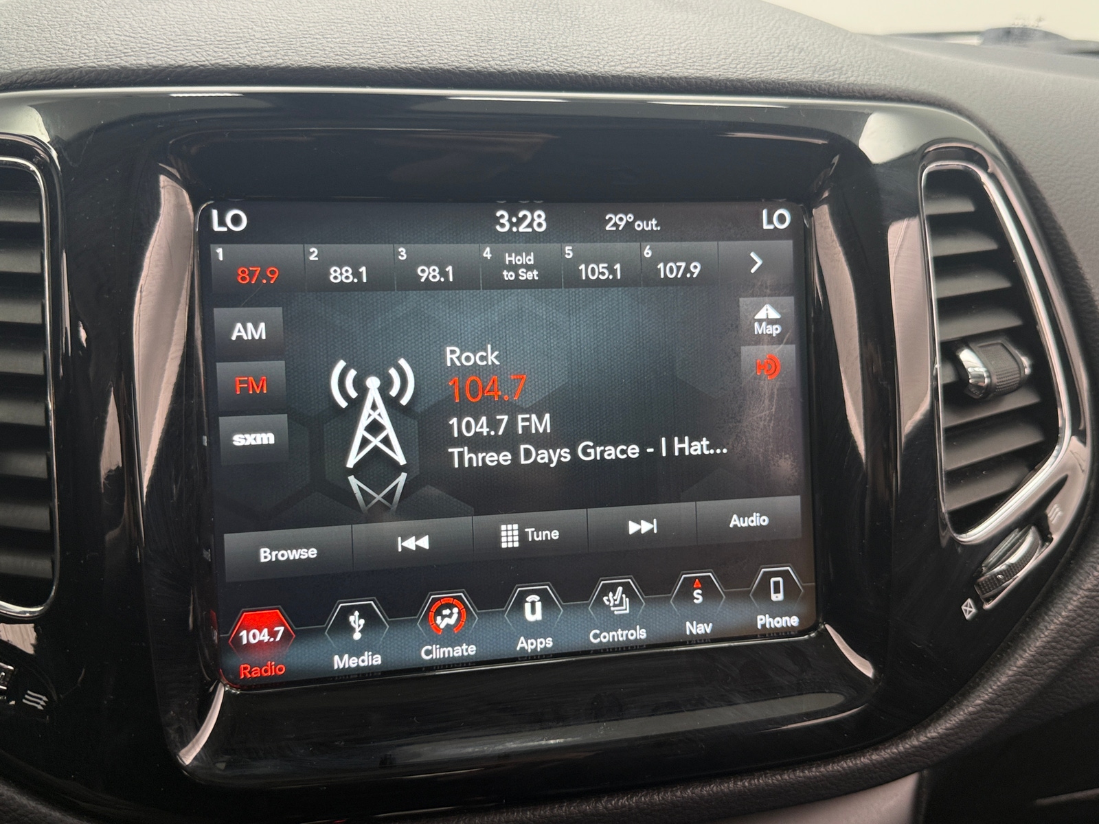 Thumbnail: 2019 Jeep Compass - 3