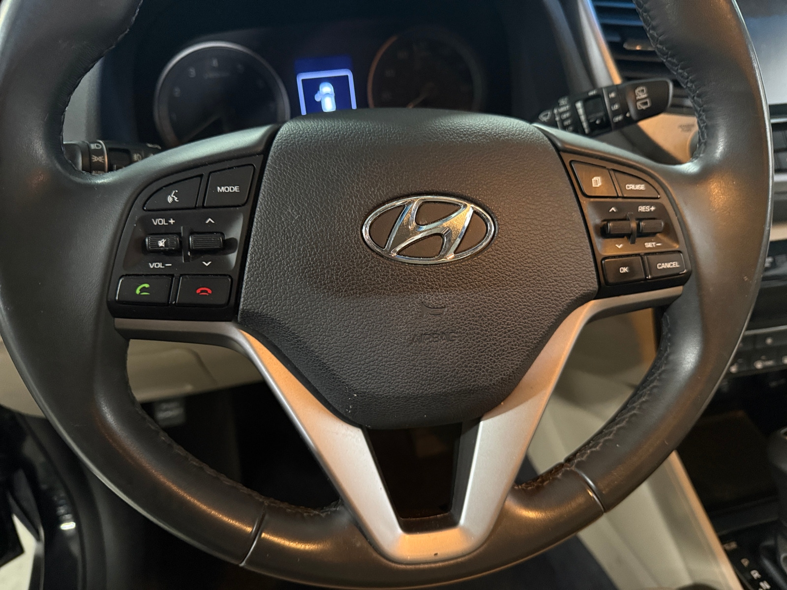 Thumbnail: 2018 Hyundai Tucson - 4