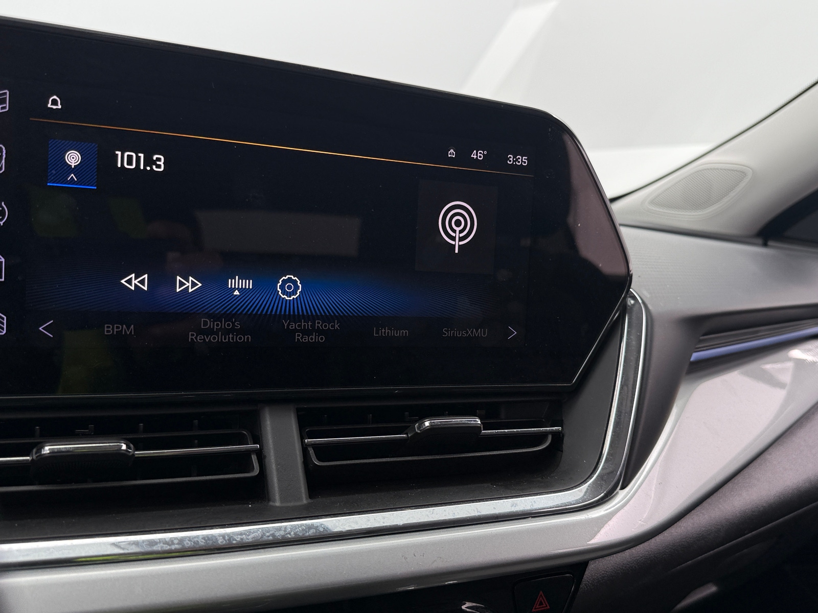 Thumbnail: 2025 Chevrolet Trax - 4