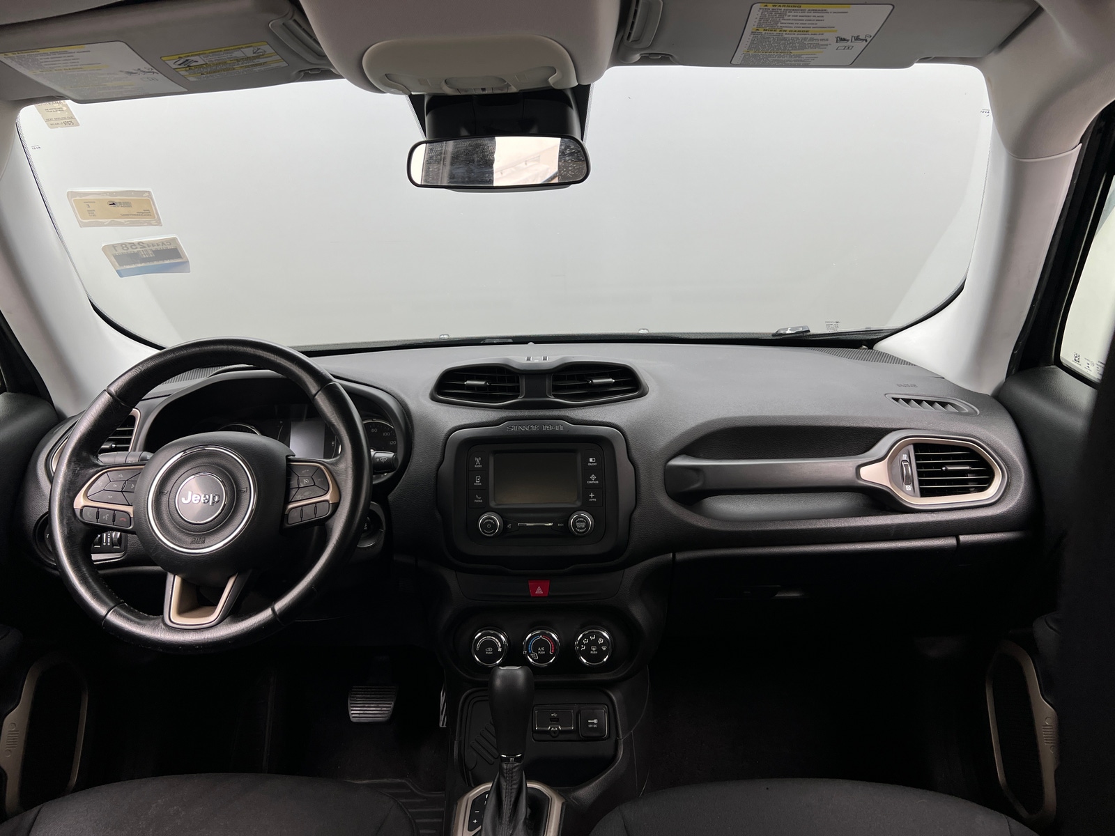 Thumbnail: 2017 Jeep Renegade - 3