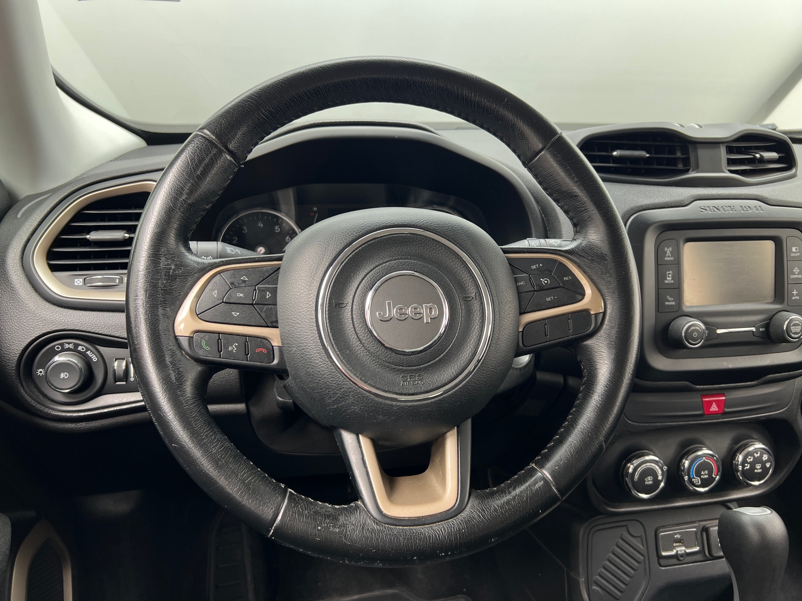 Thumbnail: 2017 Jeep Renegade - 5