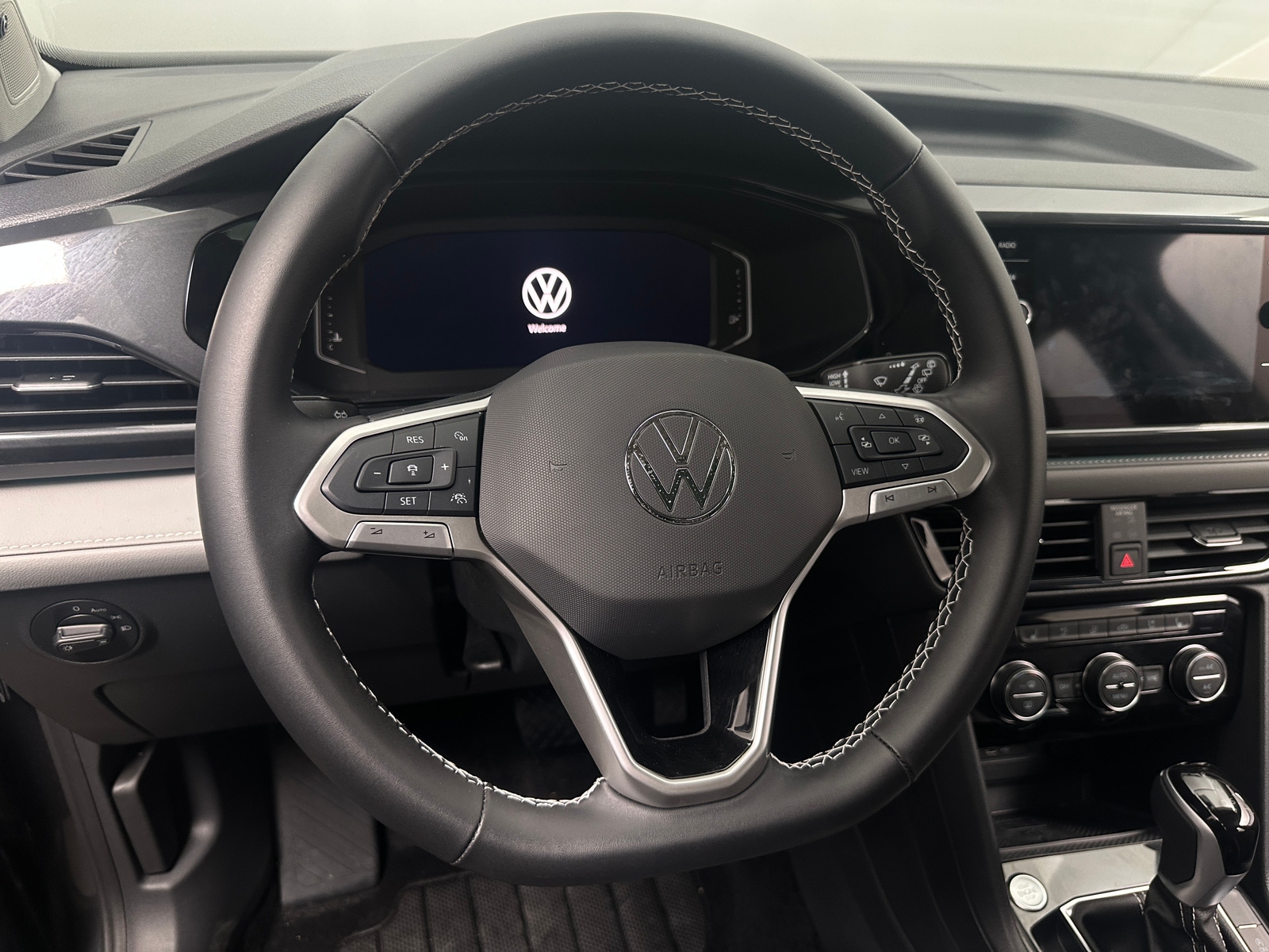 Thumbnail: 2024 Volkswagen Taos - 4