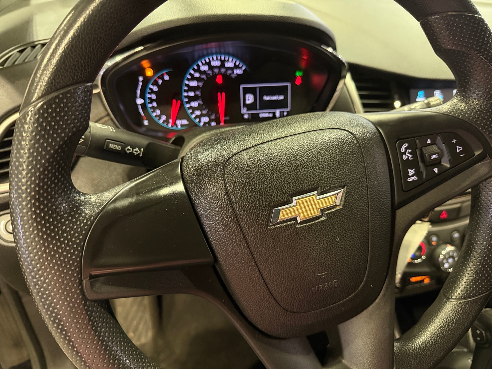 Thumbnail: 2017 Chevrolet Trax - 5