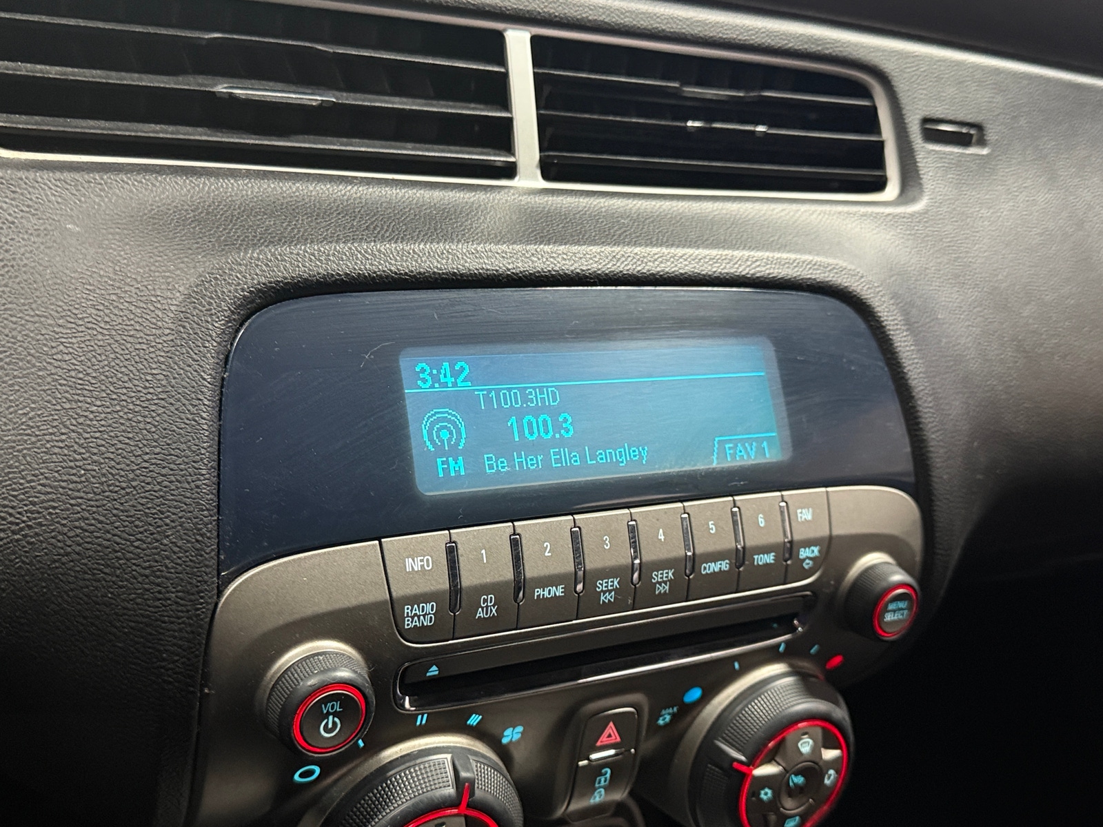 Thumbnail: 2011 Chevrolet Camaro - 3