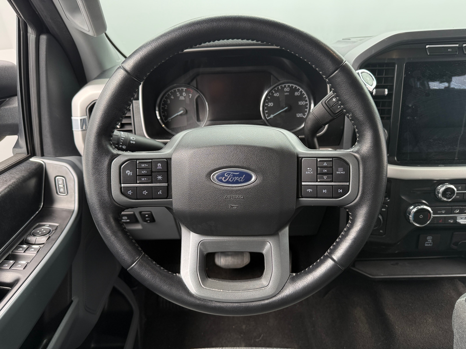 Thumbnail: 2022 Ford Econoline - 5