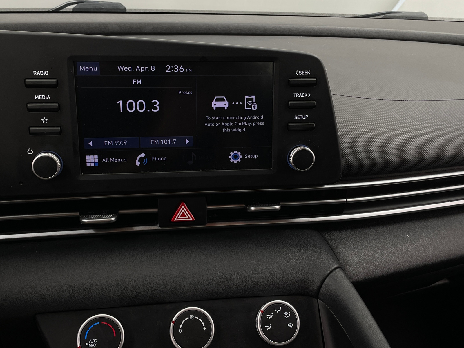 Thumbnail: 2021 Hyundai Elantra - 4