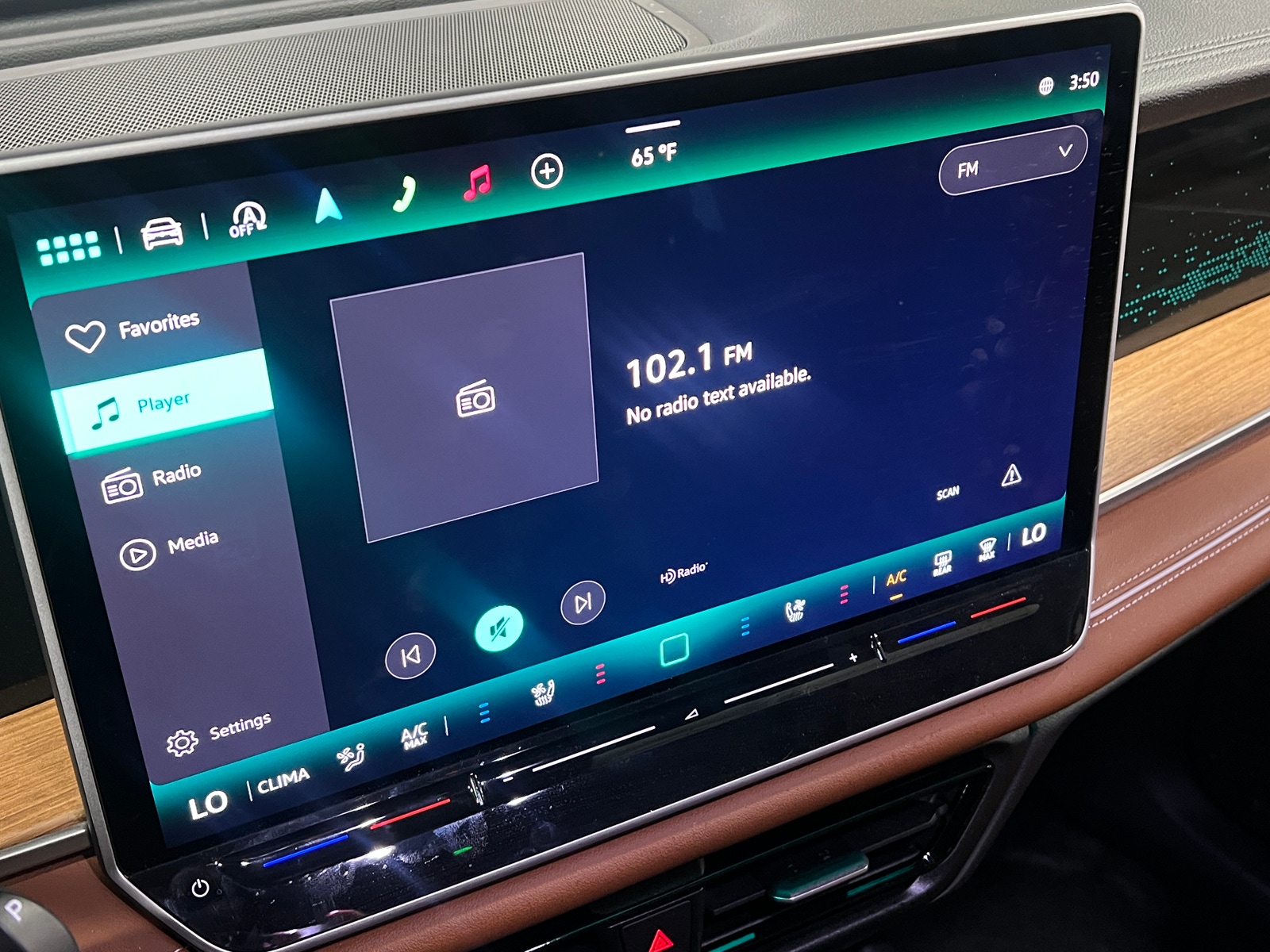 Thumbnail: 2025 Volkswagen Tiguan - 3