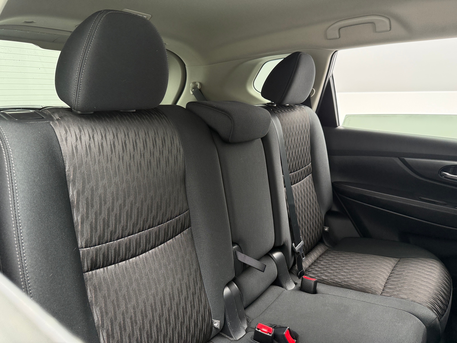 Thumbnail: 2017 Nissan Rogue - 6