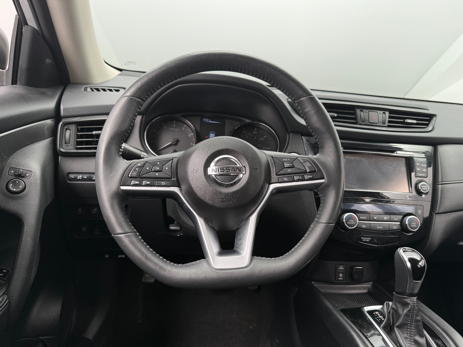 Thumbnail: 2017 Nissan Rogue - 5