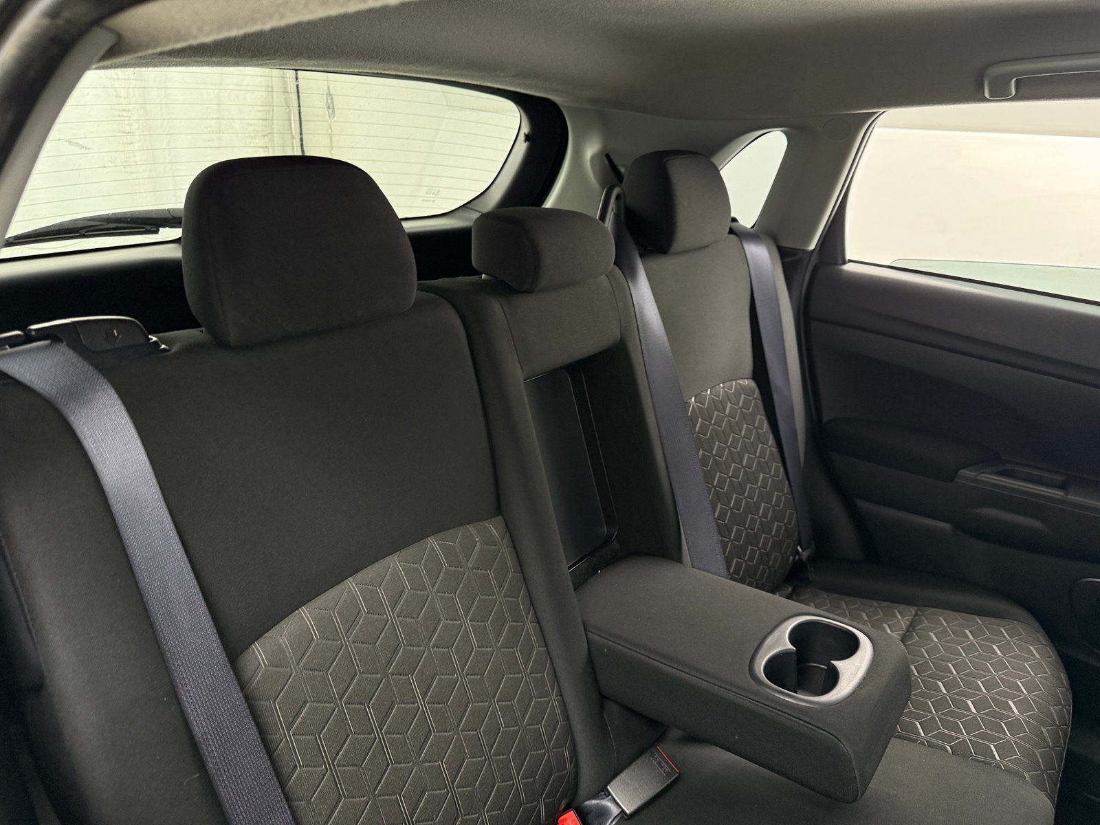 Thumbnail: 2024 Mitsubishi Outlander Sport - 6