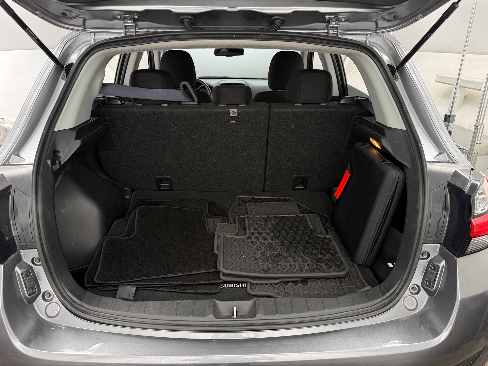 Thumbnail: 2024 Mitsubishi Outlander Sport - 7