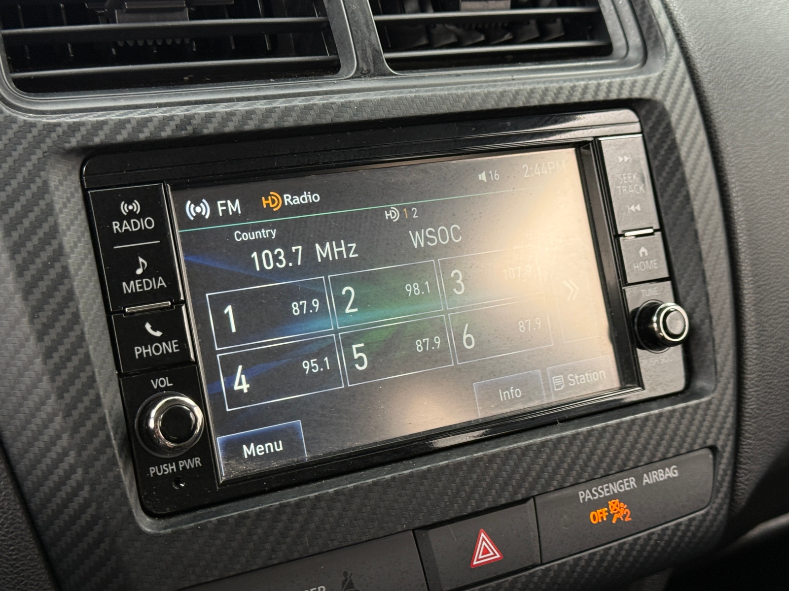 Thumbnail: 2024 Mitsubishi Outlander Sport - 4