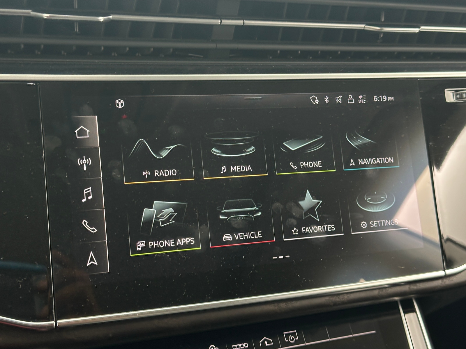 Thumbnail: 2021 Audi Q8 - 3