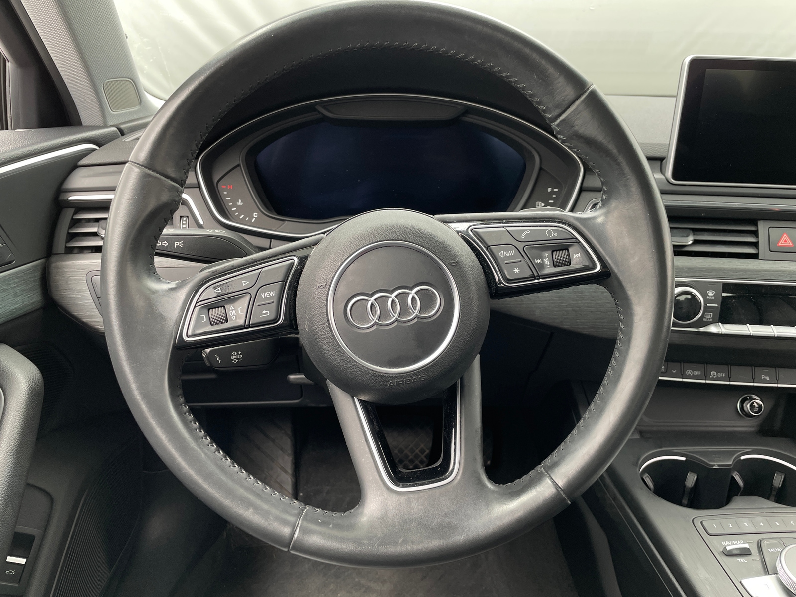 Thumbnail: 2018 Audi A4 - 4