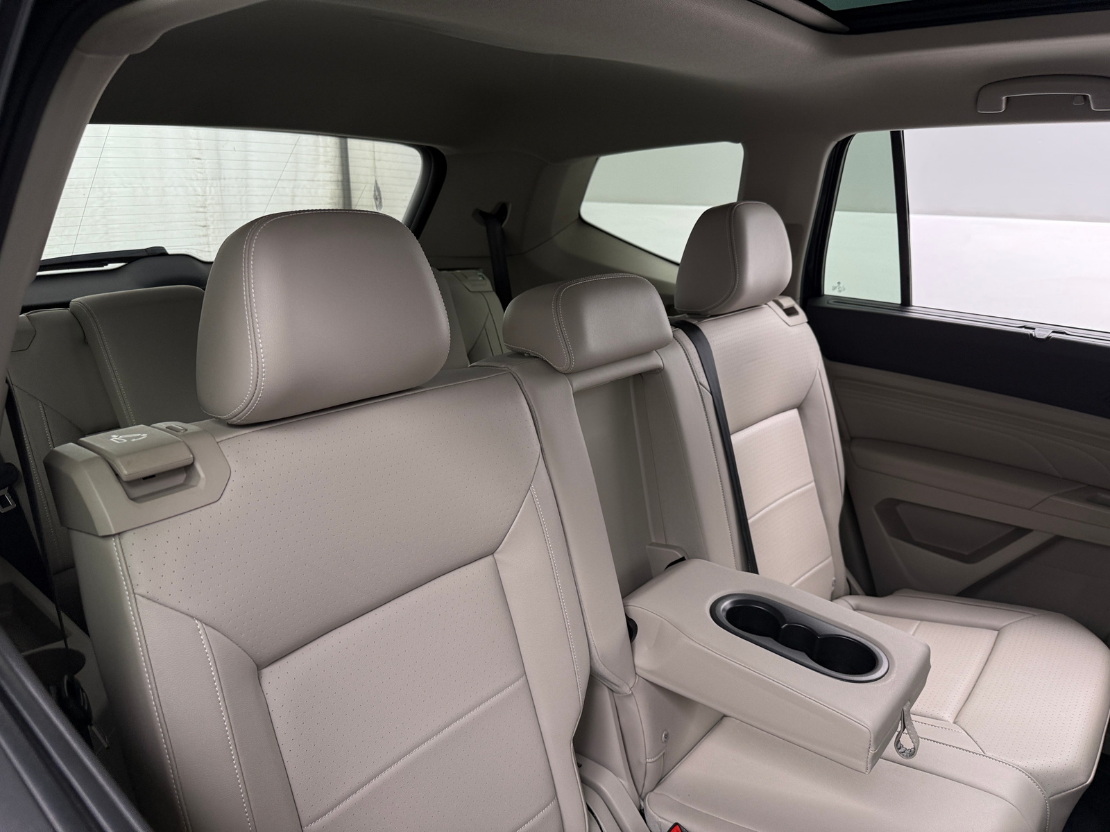 Thumbnail: 2023 Volkswagen Atlas - 6