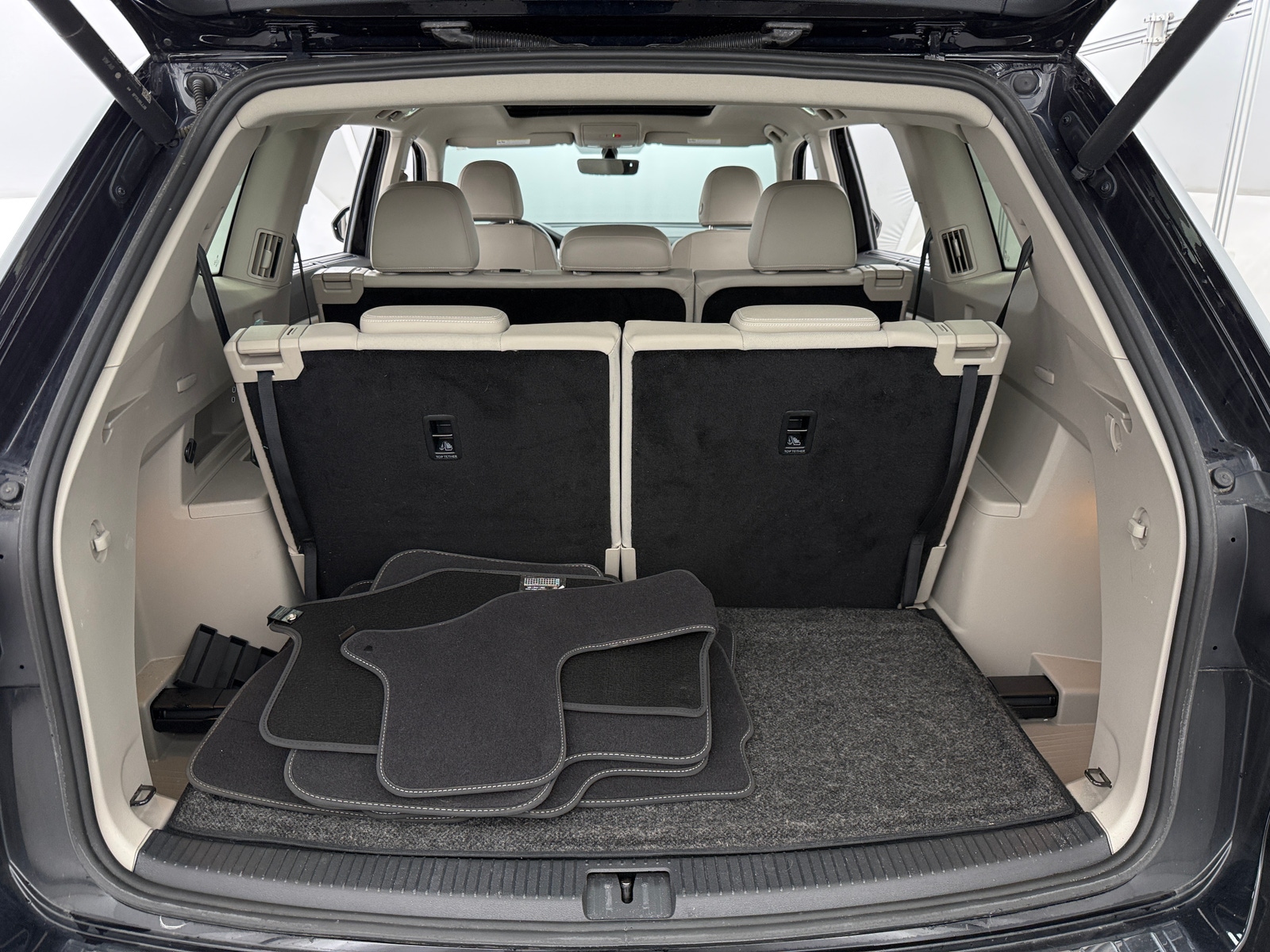 Thumbnail: 2023 Volkswagen Atlas - 7