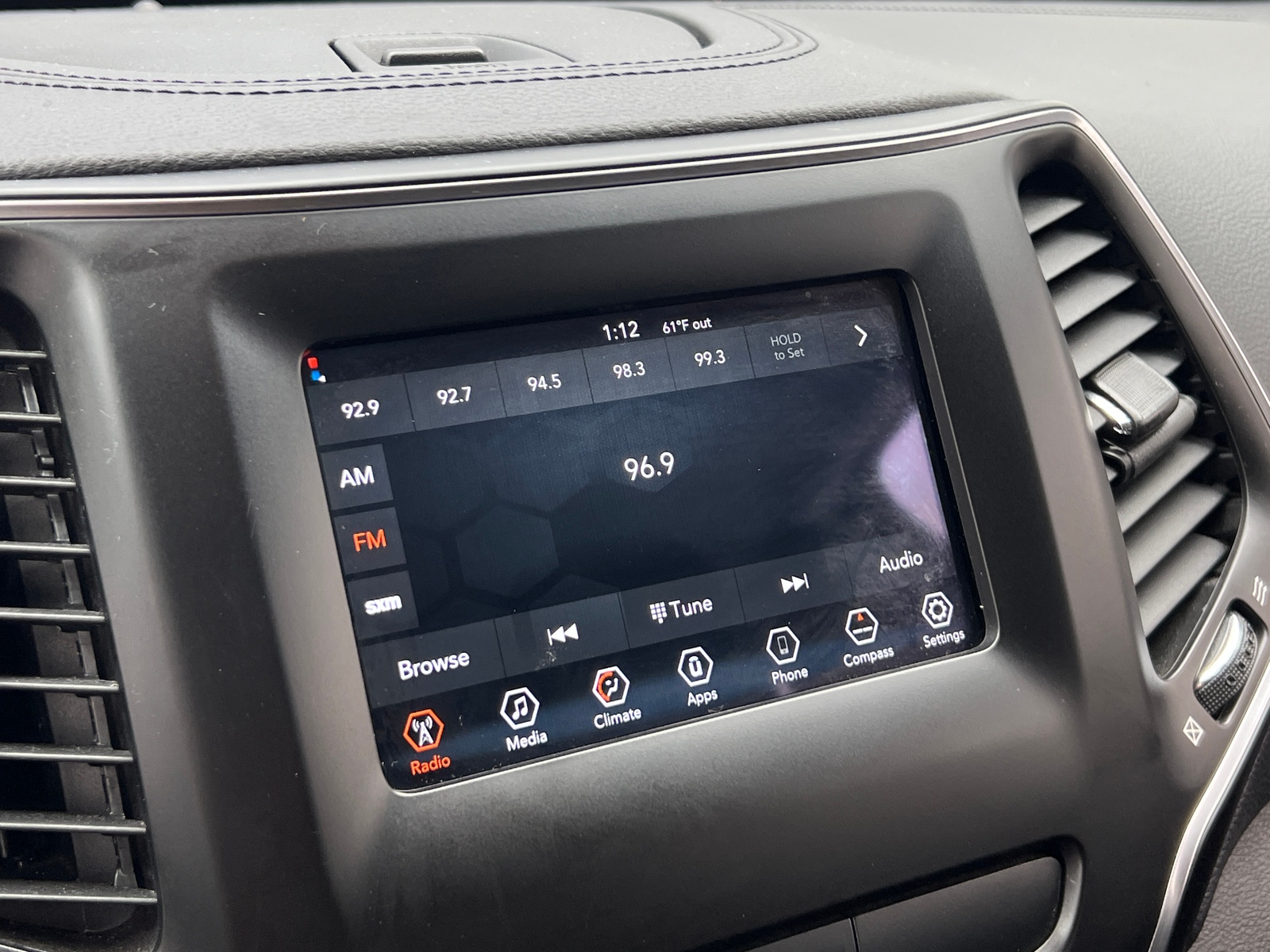 Thumbnail: 2019 Jeep Cherokee - 4