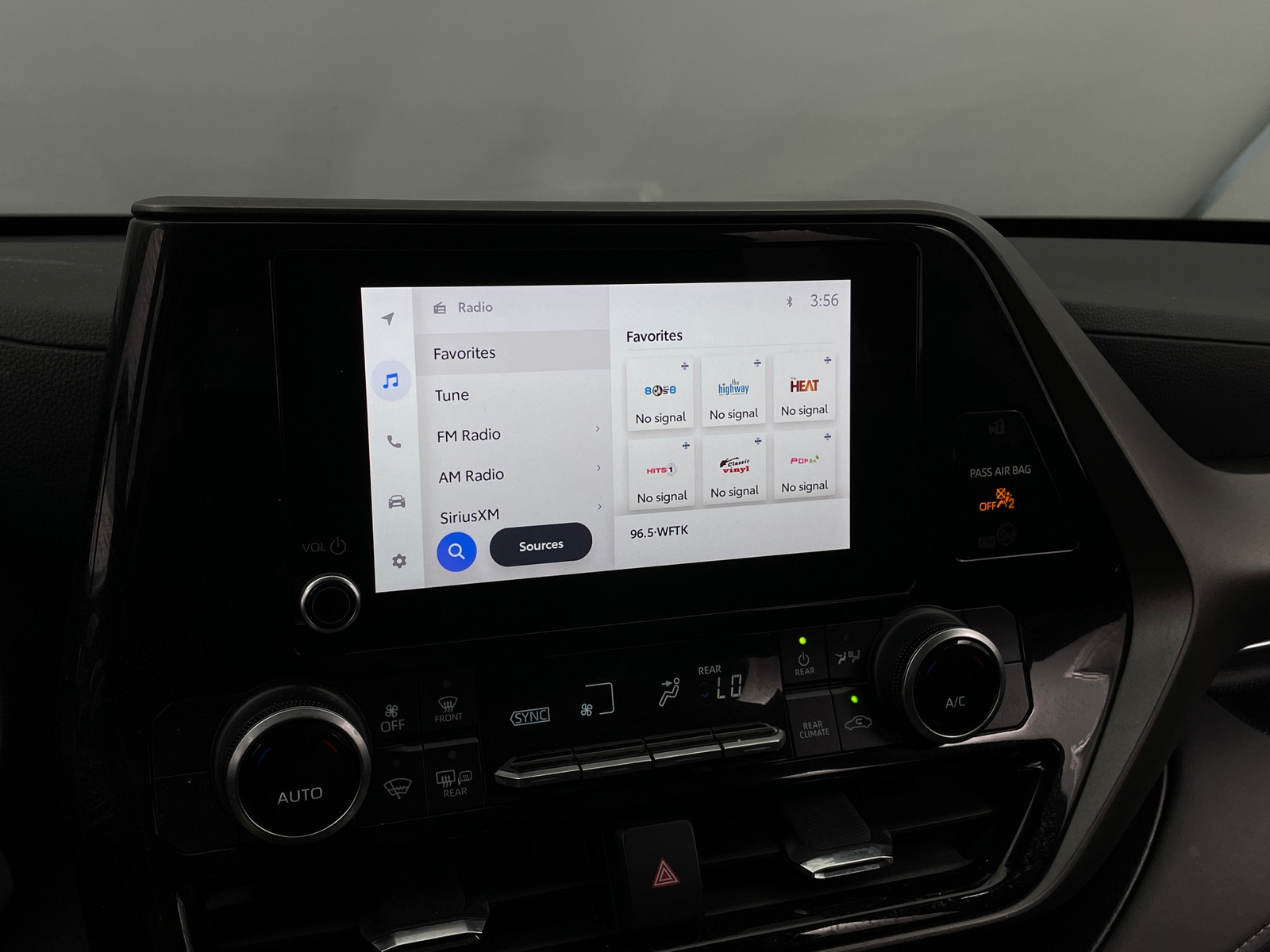 Thumbnail: 2024 Toyota Highlander - 4