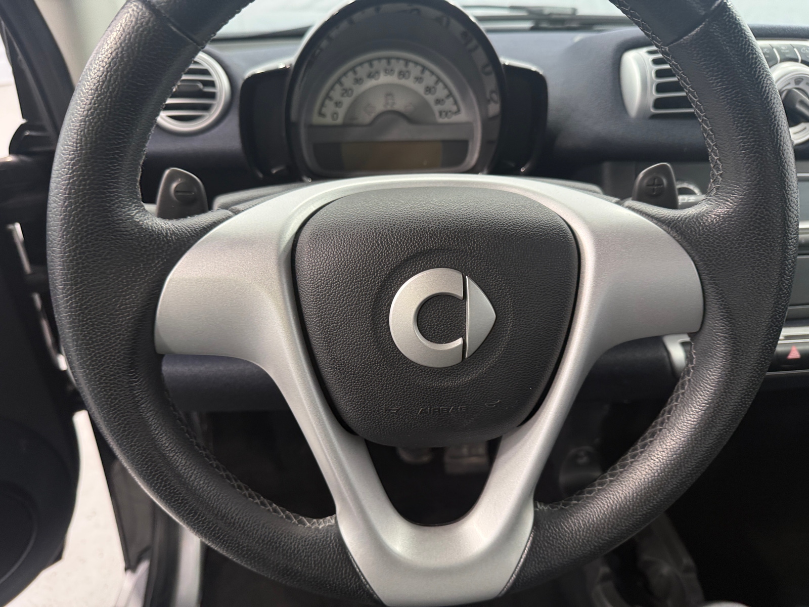 Thumbnail: 2013 smart fortwo - 5