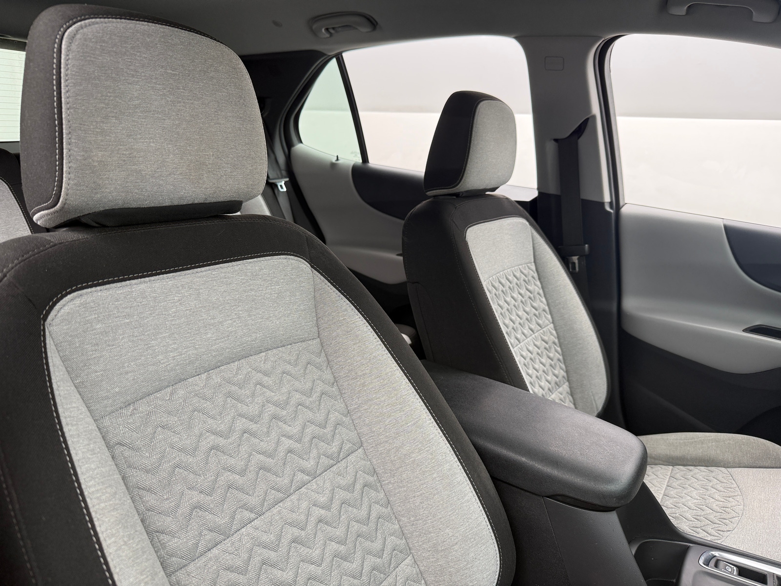 Thumbnail: 2023 Chevrolet Equinox - 2