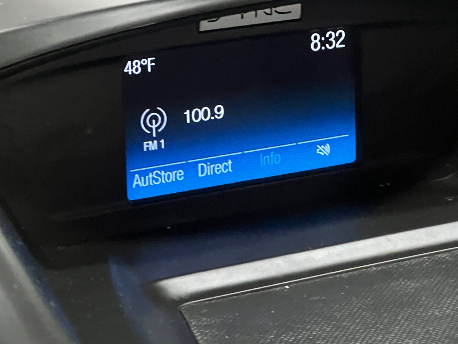 Thumbnail: 2016 Ford Escape - 4